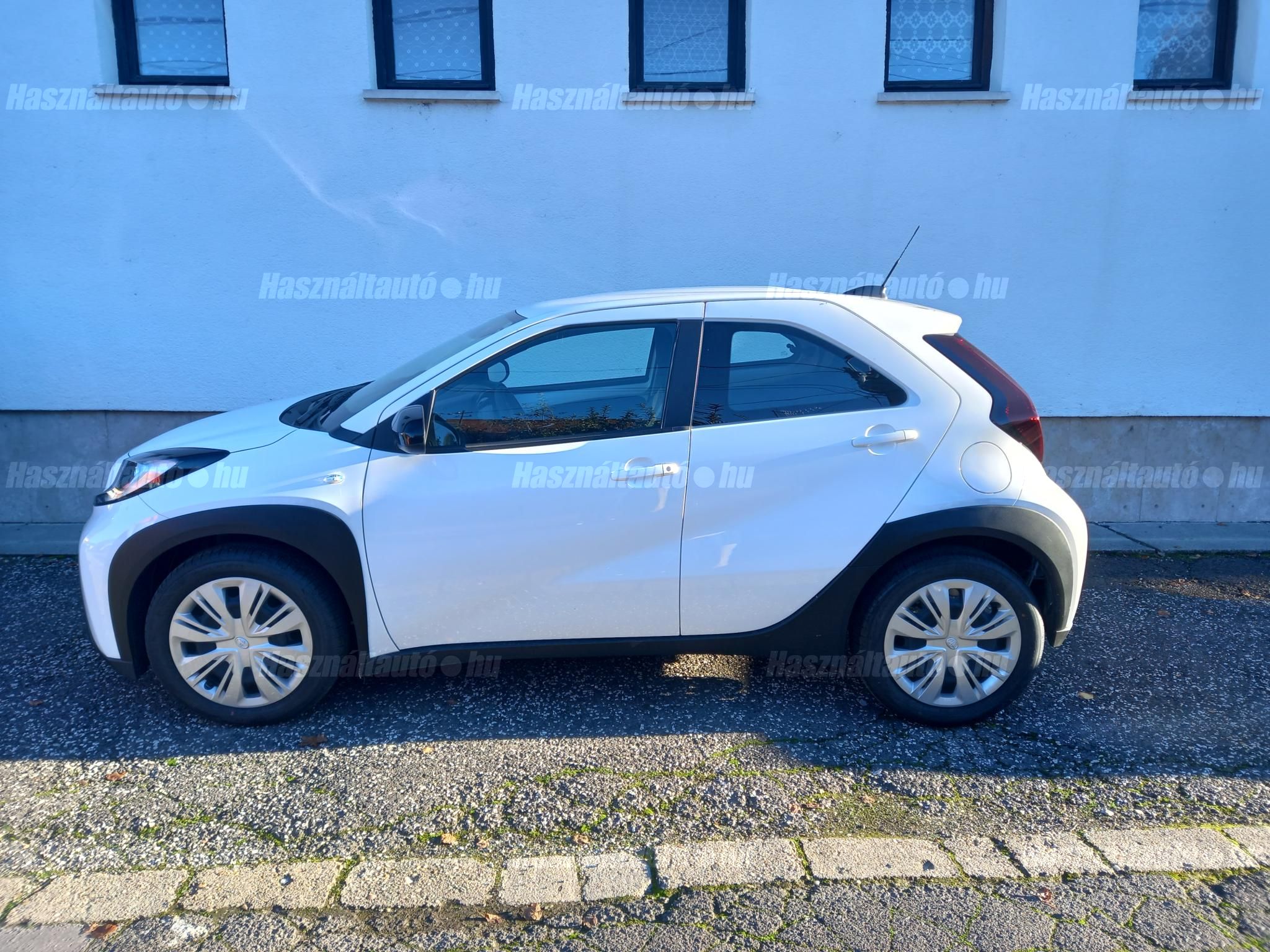 TOYOTA AYGO 2023/10 - 1