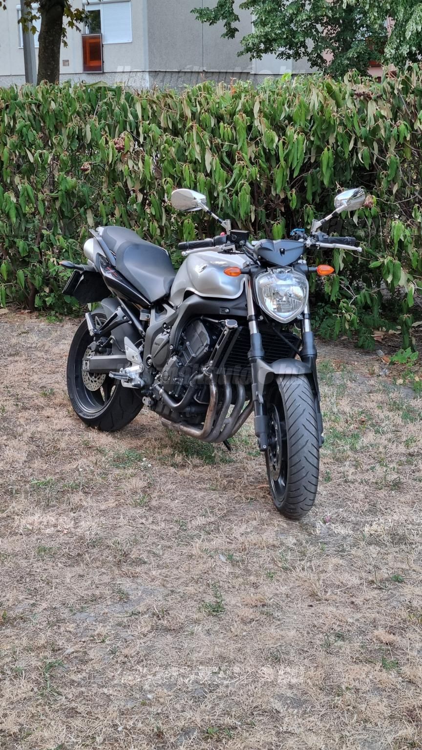 YAMAHA FZ6-N 2009/5 - 1