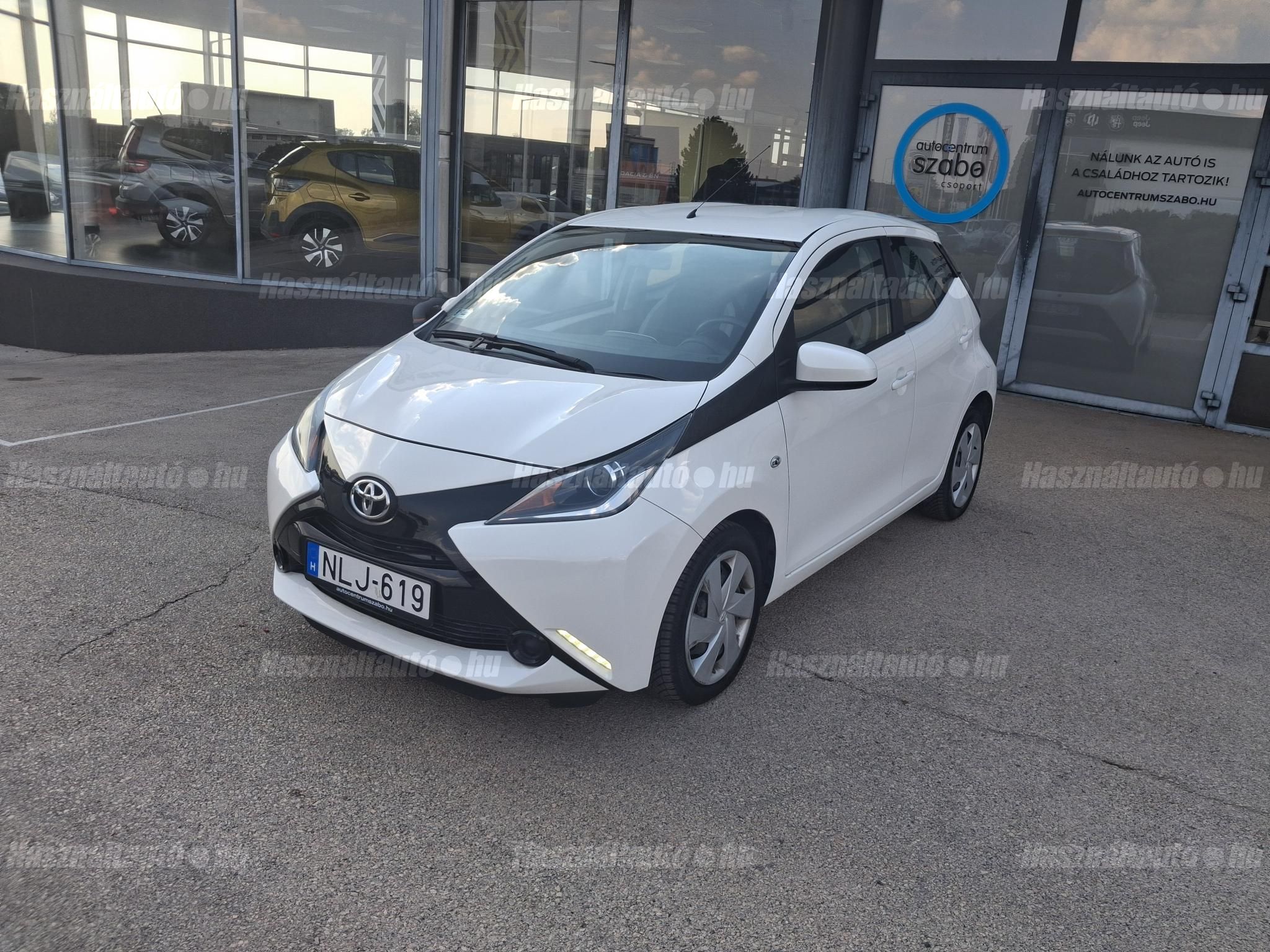 TOYOTA AYGO 2015/7 - 1
