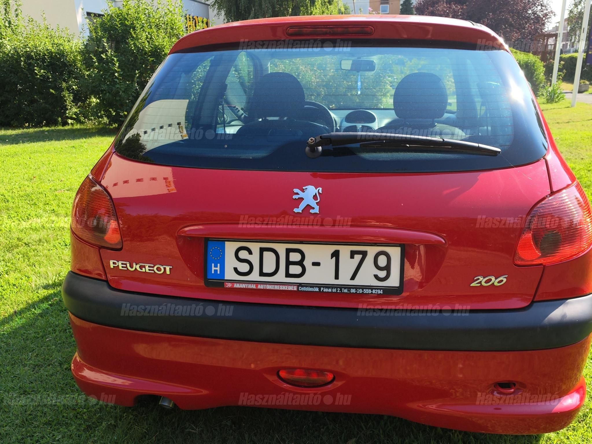 PEUGEOT 206 2008/10 - 1