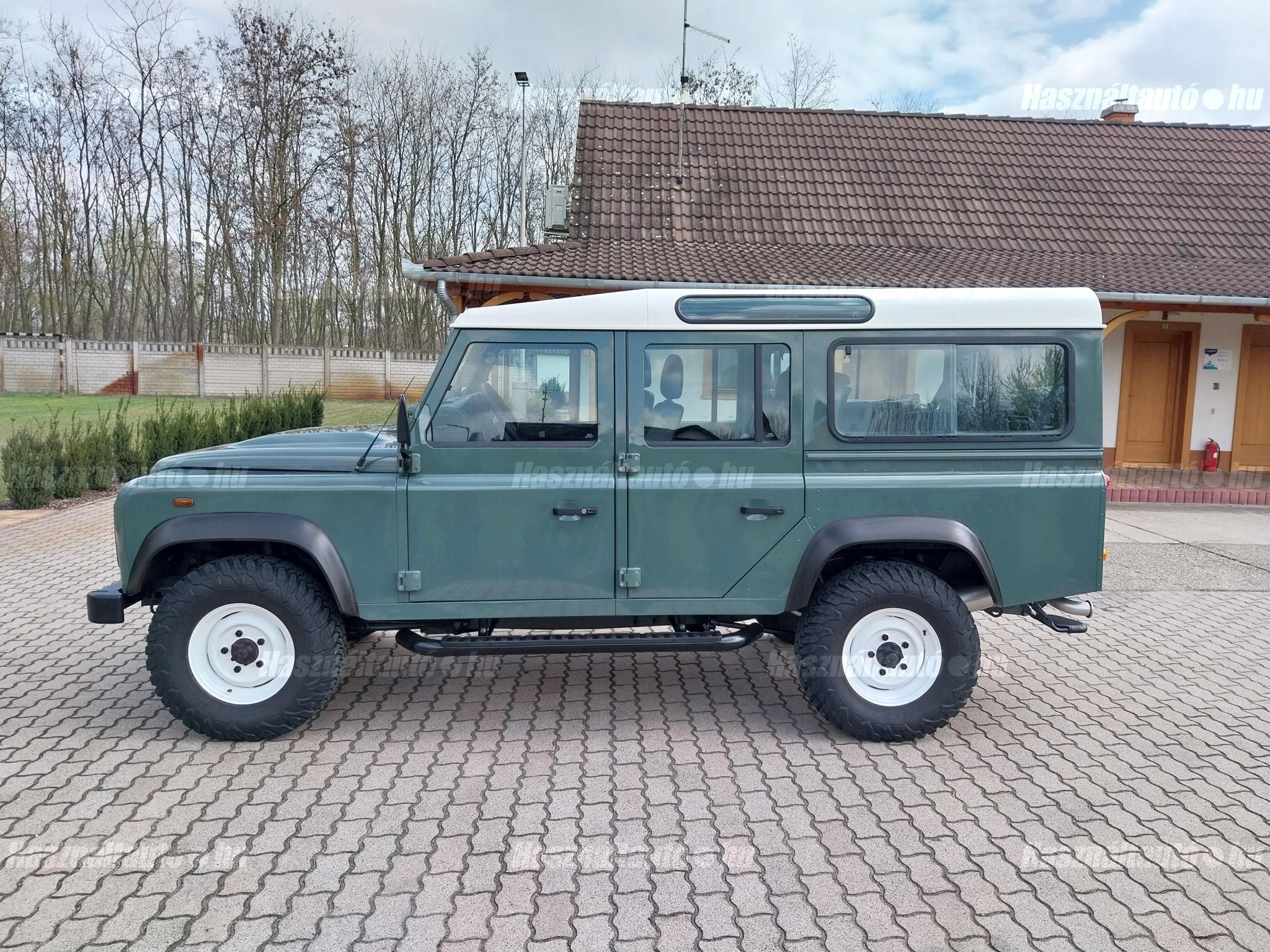 LAND ROVER DEFENDER 2010/6 - 1