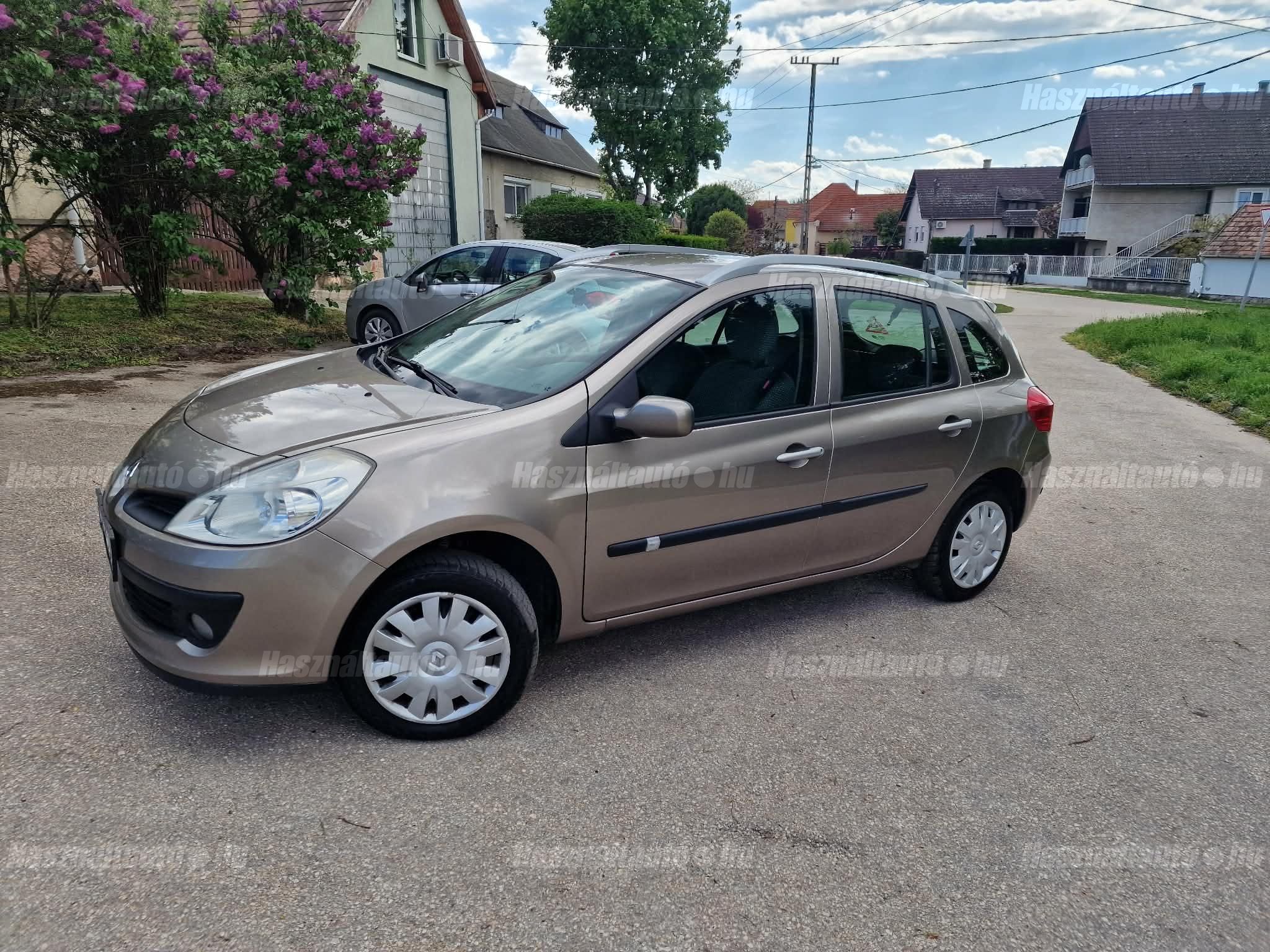 RENAULT CLIO 2009/5 - 1