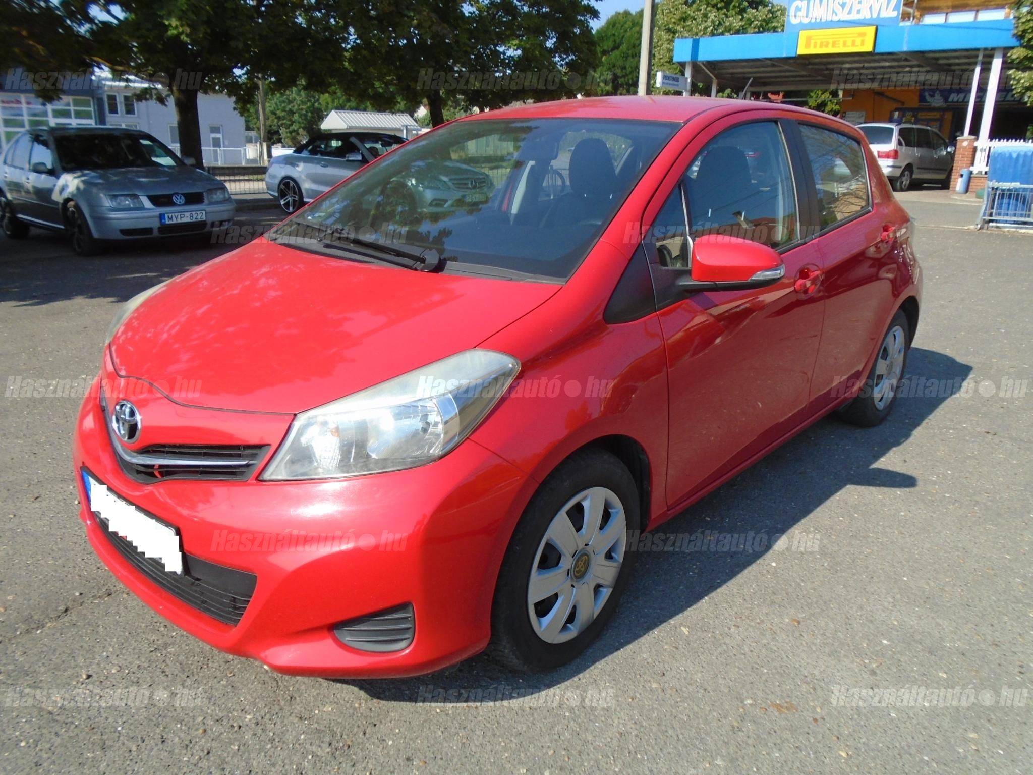 TOYOTA YARIS 2014/3 - 1
