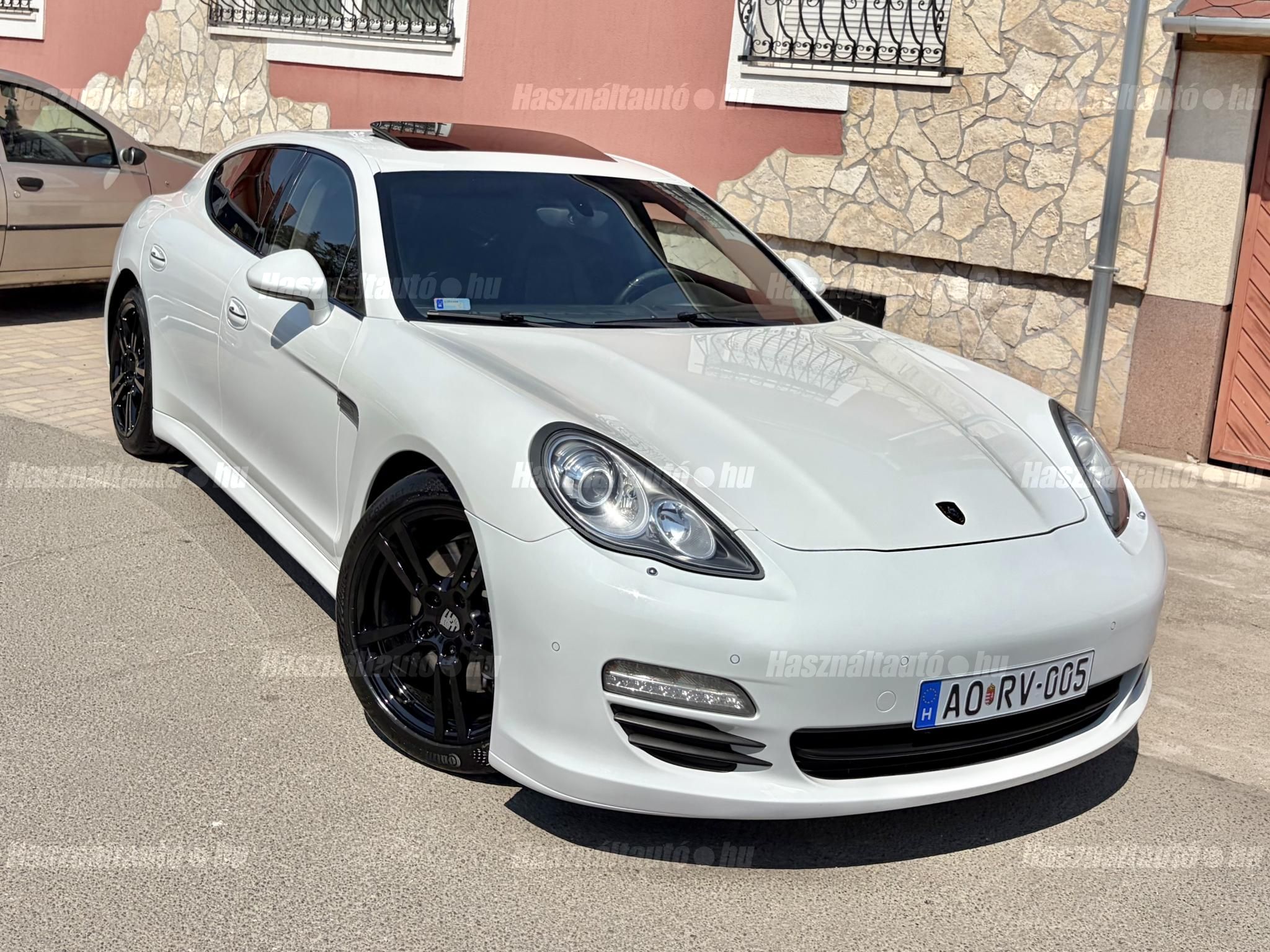 PORSCHE PANAMERA 2015/7 - 1