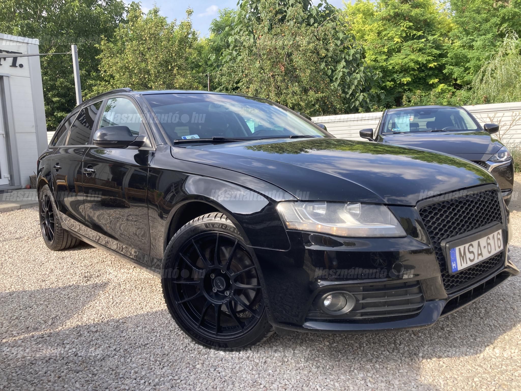 AUDI A4 2009/8 - 1