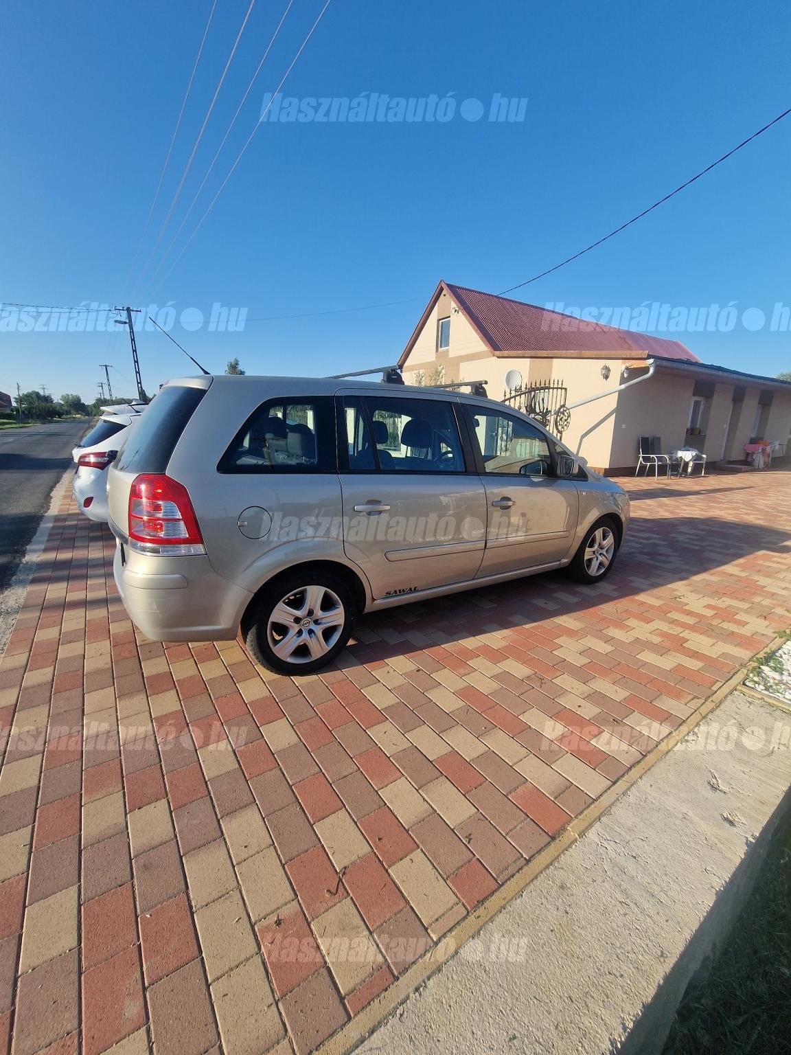 OPEL ZAFIRA B 2010 - 1