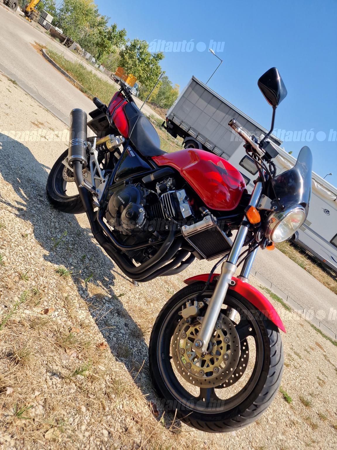 HONDA CB 400SF 1995/6 - 1