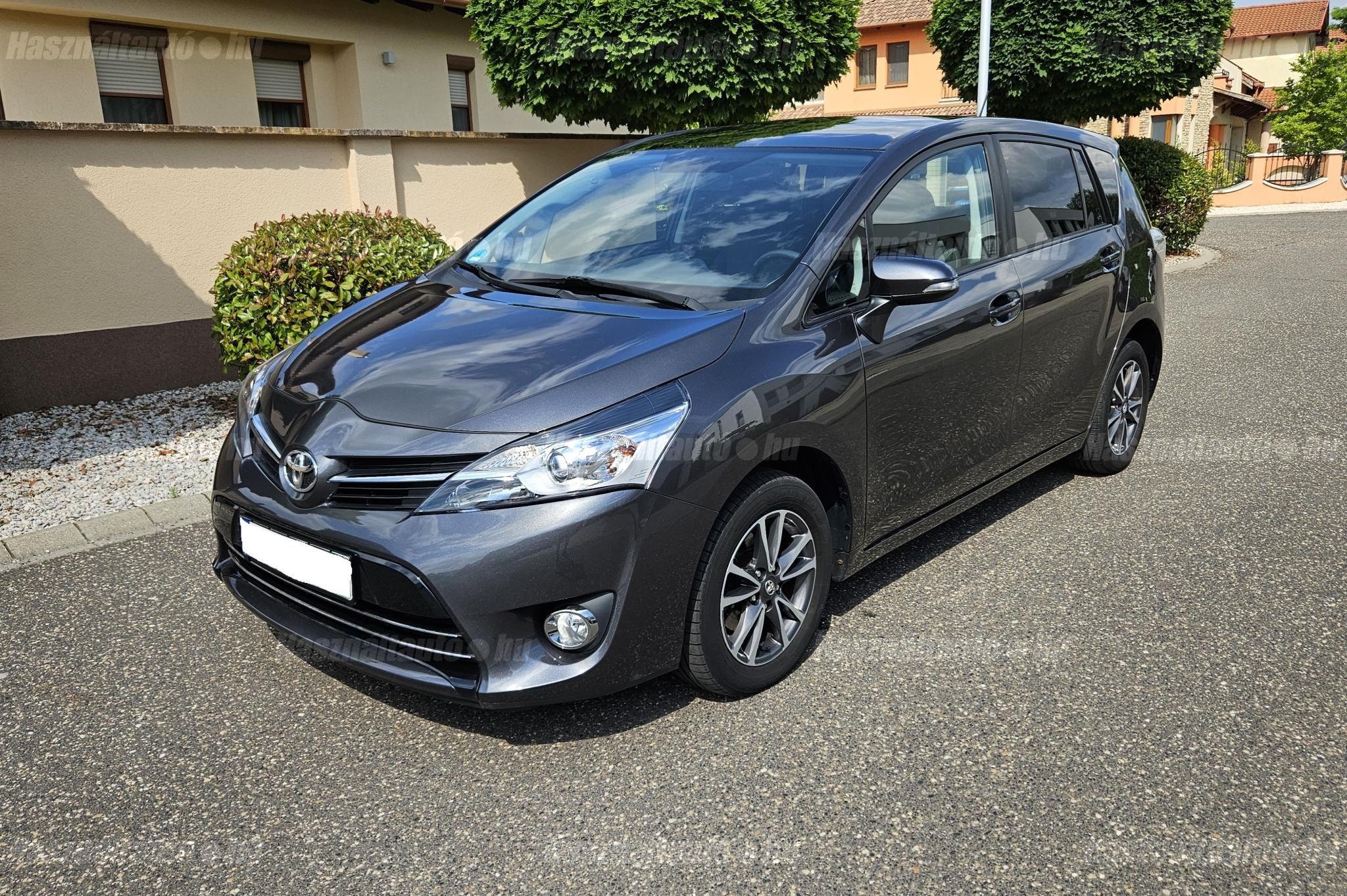 TOYOTA VERSO 2013/4 - 1