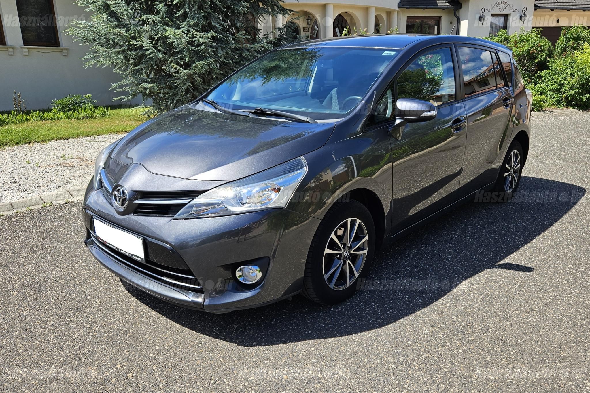 TOYOTA VERSO 2013/10 - 1