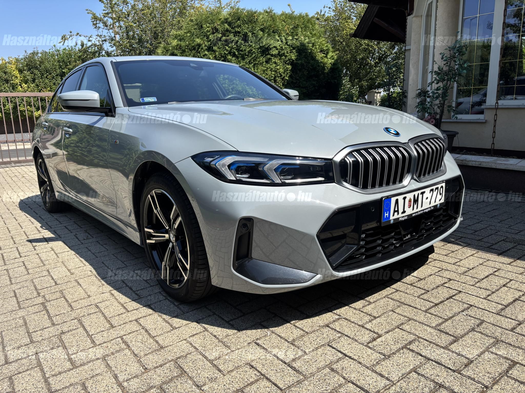 BMW 330 2024/11 - 1