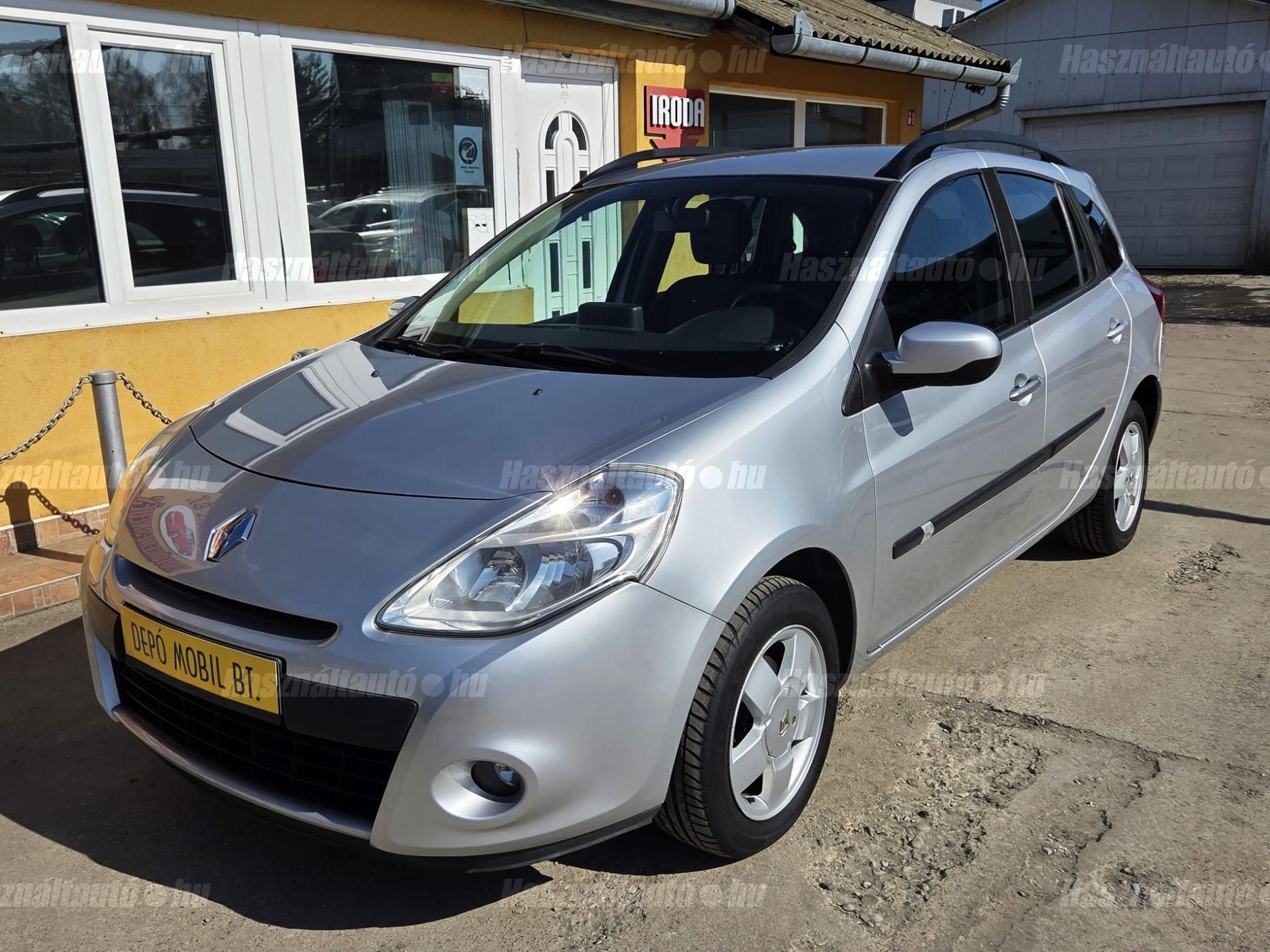 RENAULT CLIO 2010/4 - 1