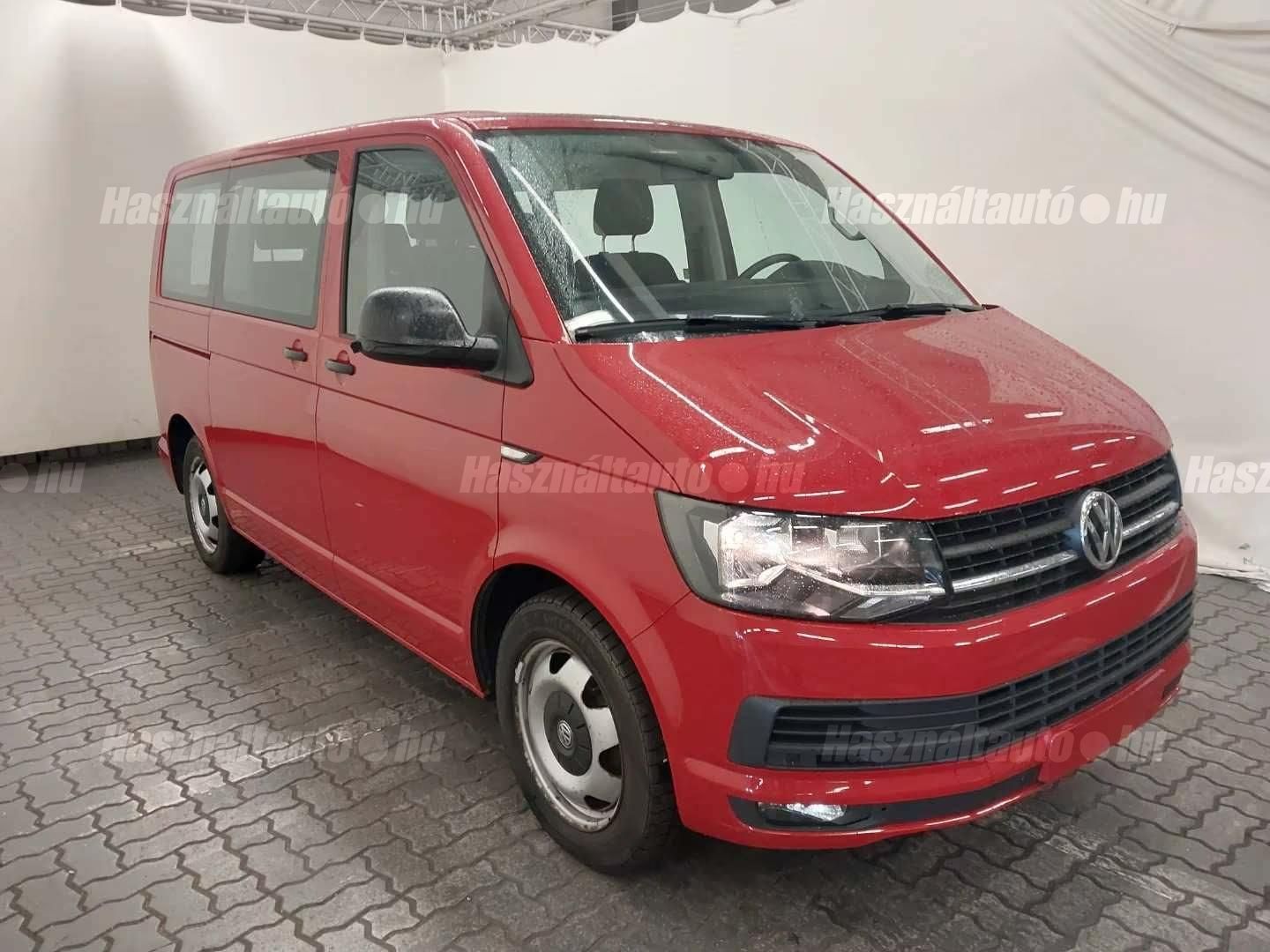 VOLKSWAGEN MULTIVAN 2016/8 - 1