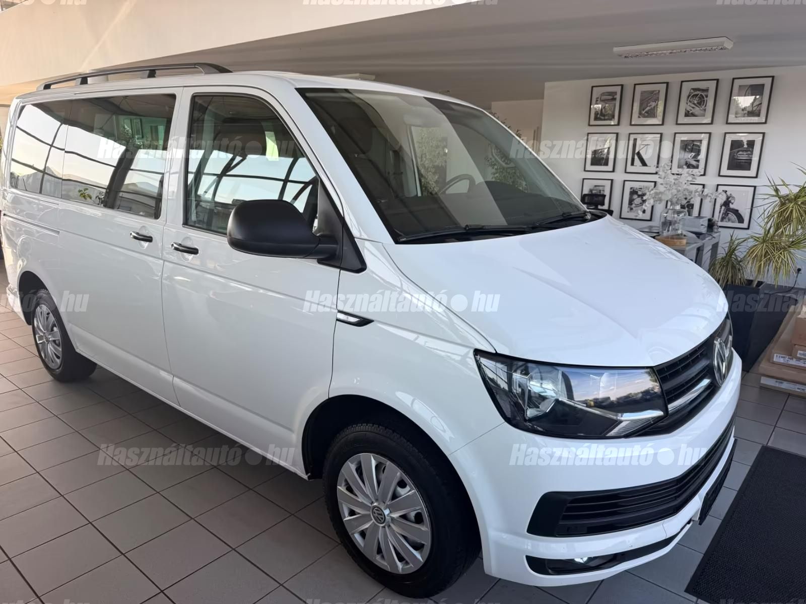 VOLKSWAGEN MULTIVAN 2015/10 - 1