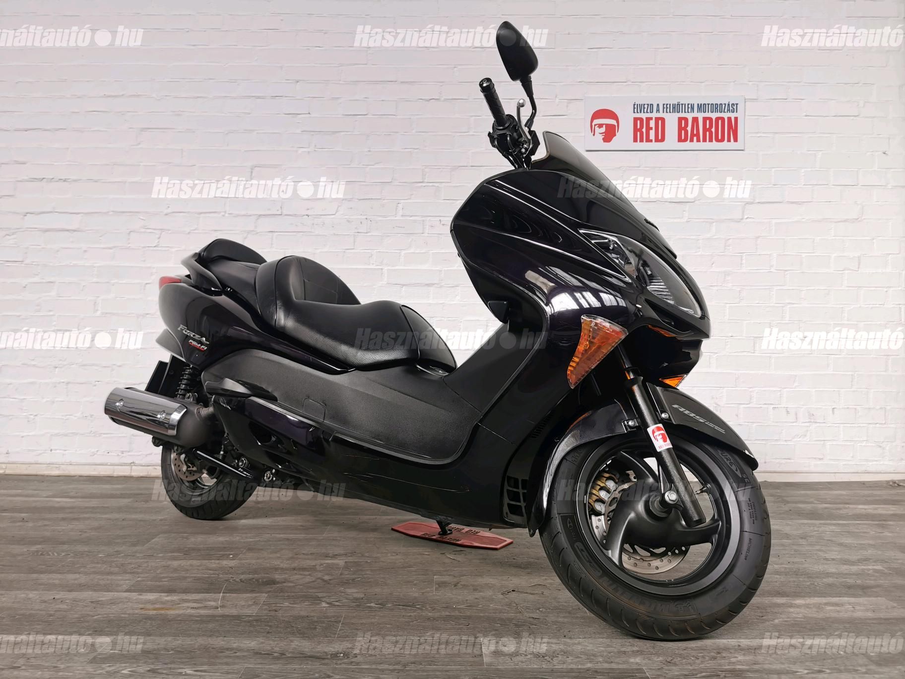 HONDA FORZA 2005 - 1