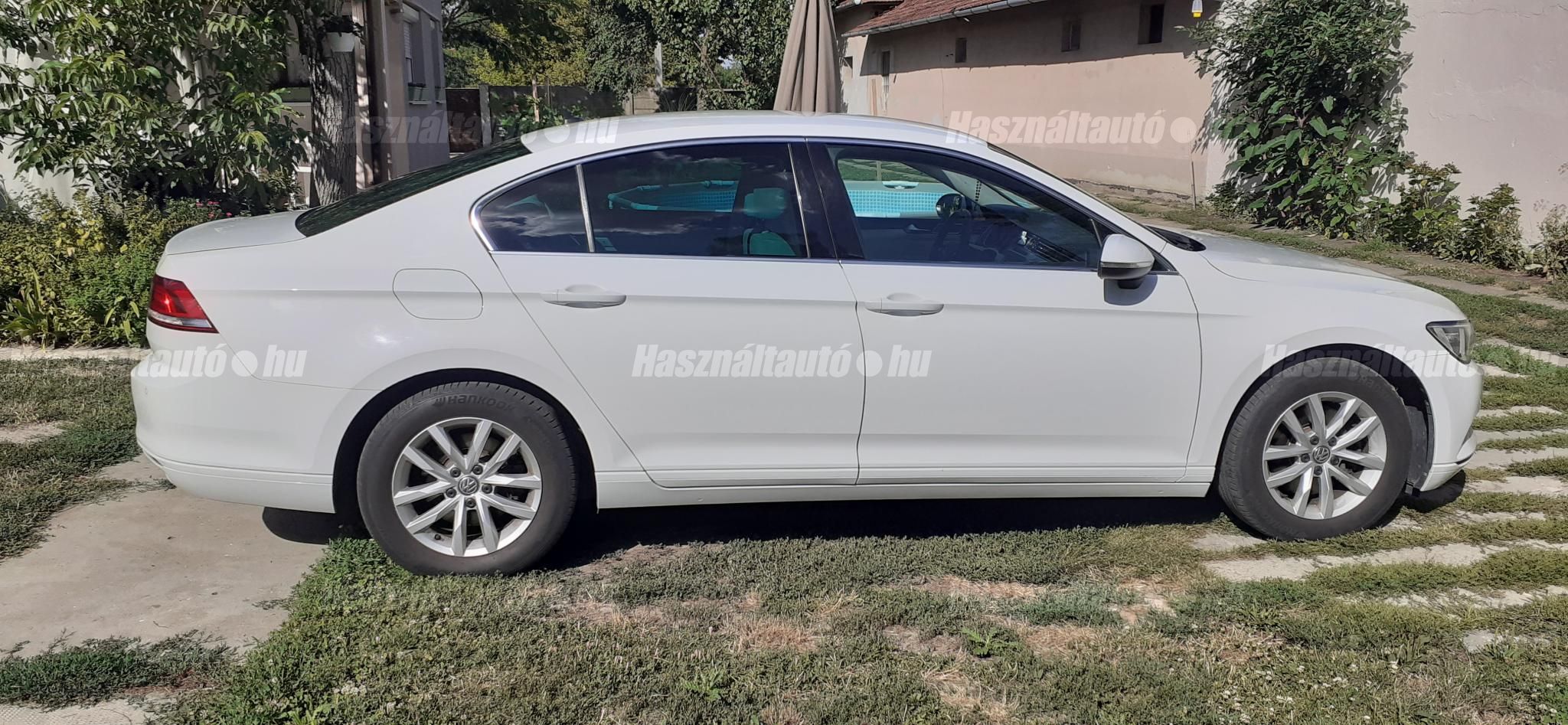 VOLKSWAGEN PASSAT 2017/8 - 1
