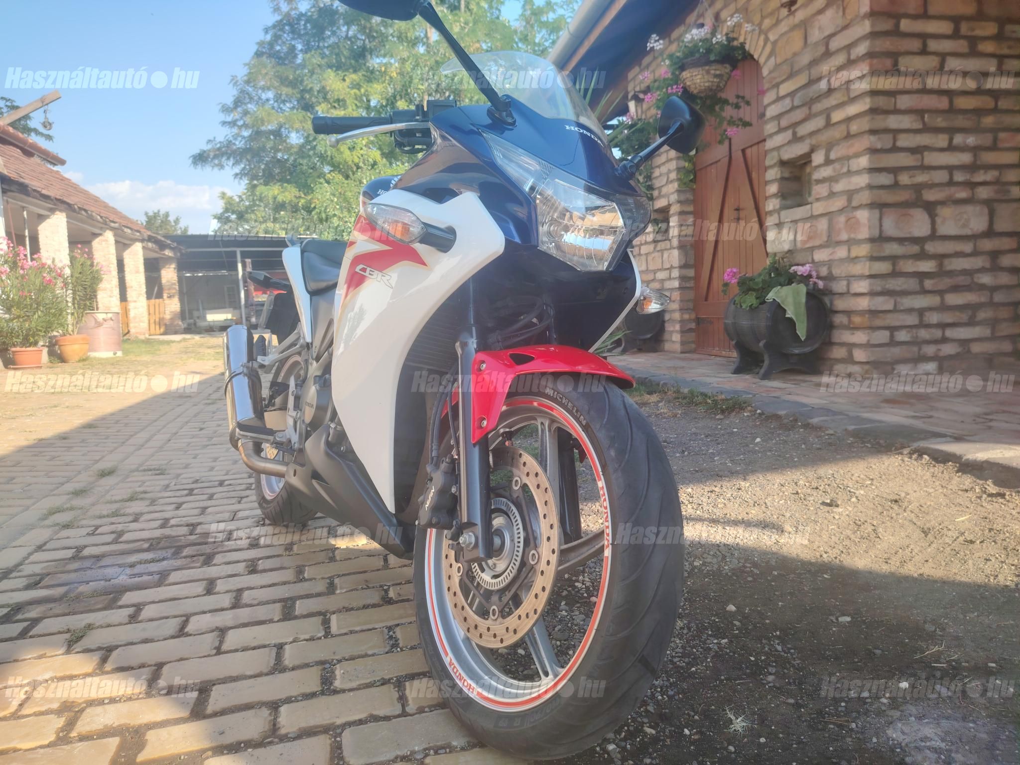 HONDA CBR 250R 2011/7 - 1