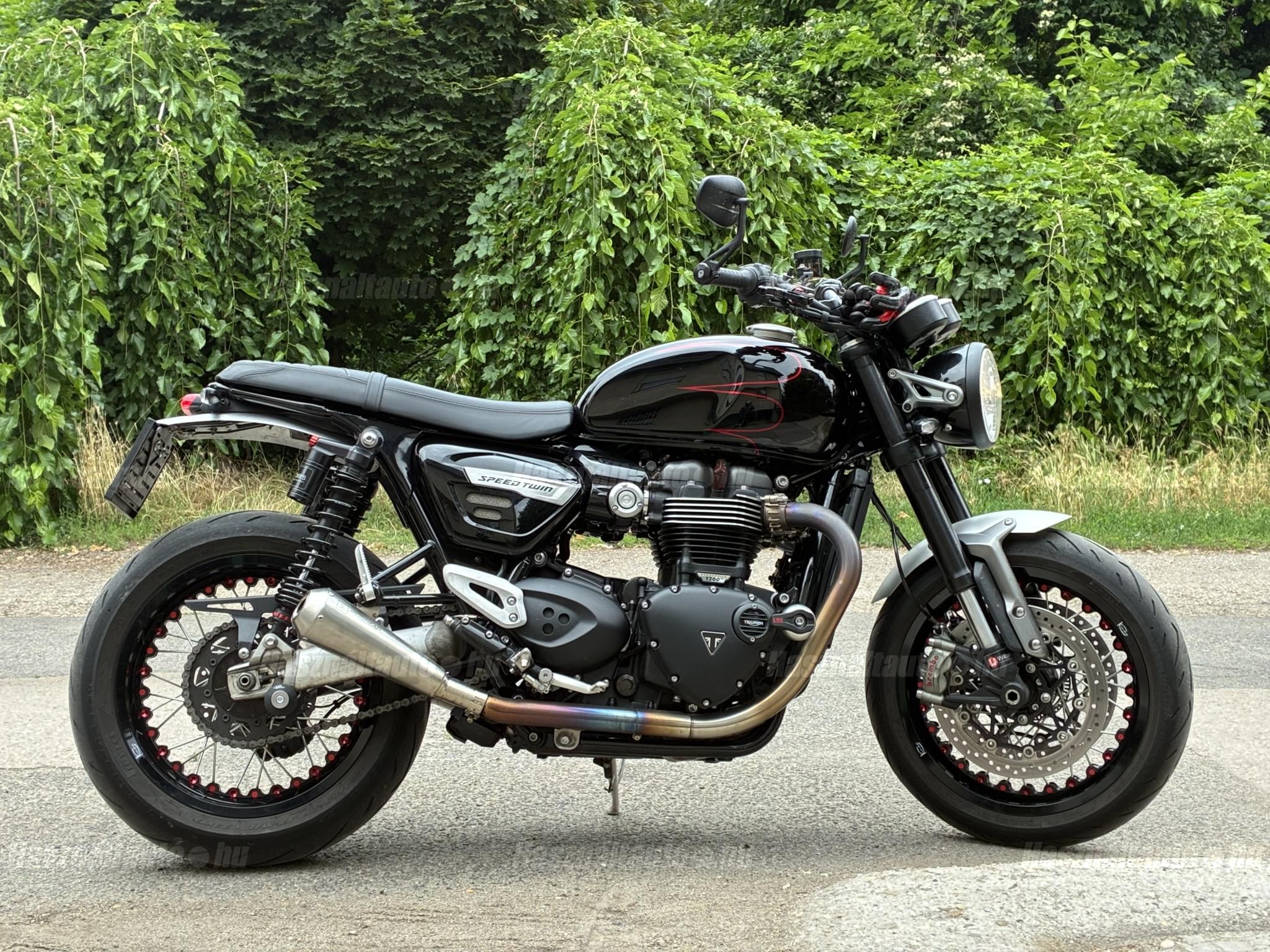 TRIUMPH SPEED TWIN 2023/12 - 1