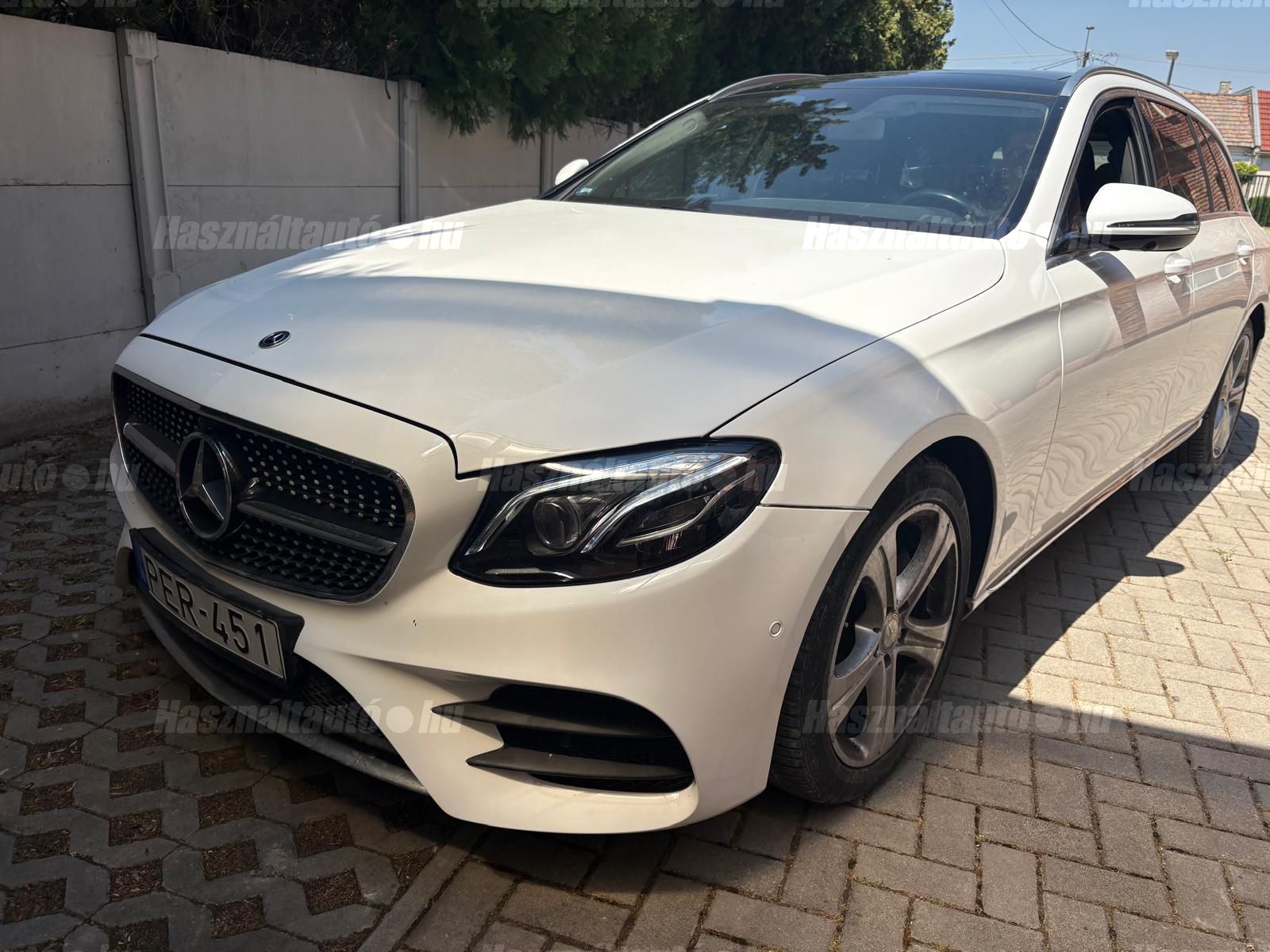 MERCEDES-BENZ E 220 2017/4 - 1
