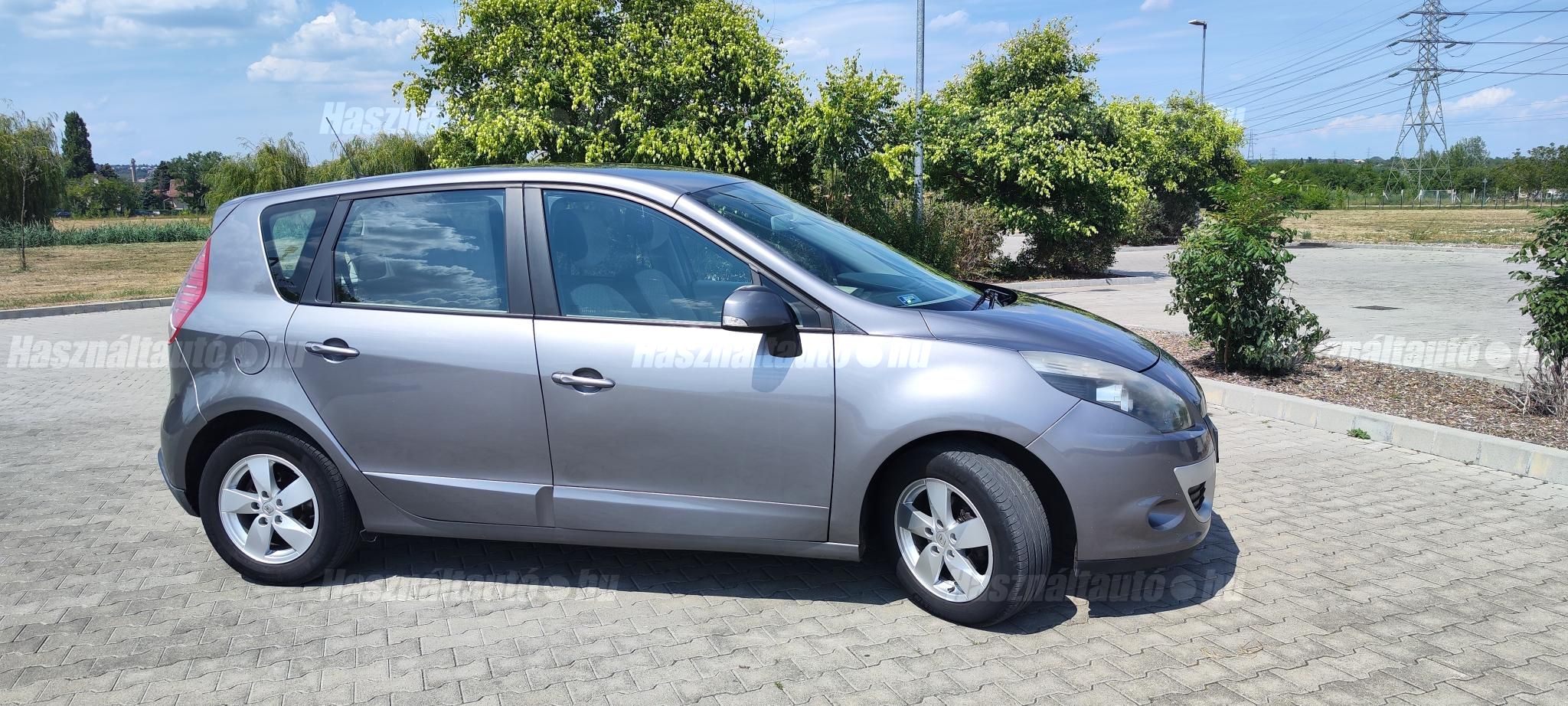RENAULT SCENIC 2010/9 - 1