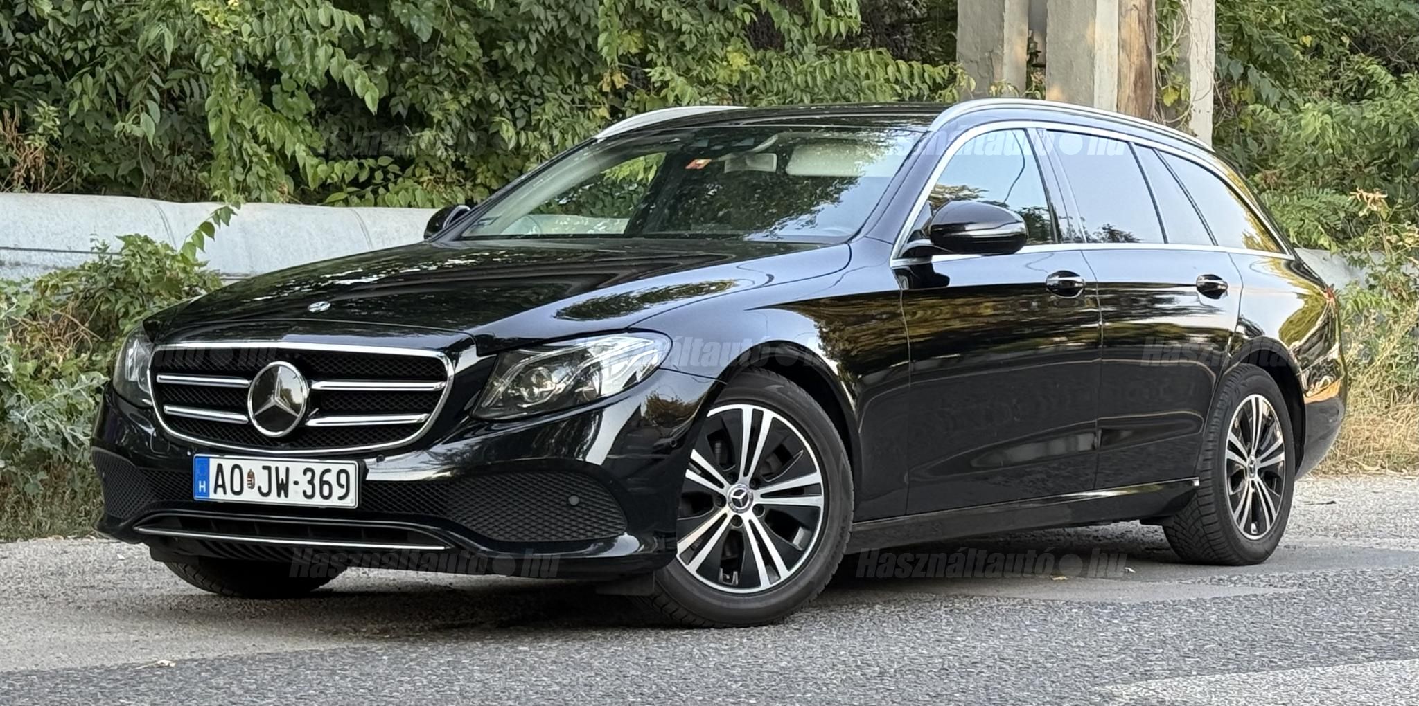 MERCEDES-BENZ E 220 2020/8 - 1