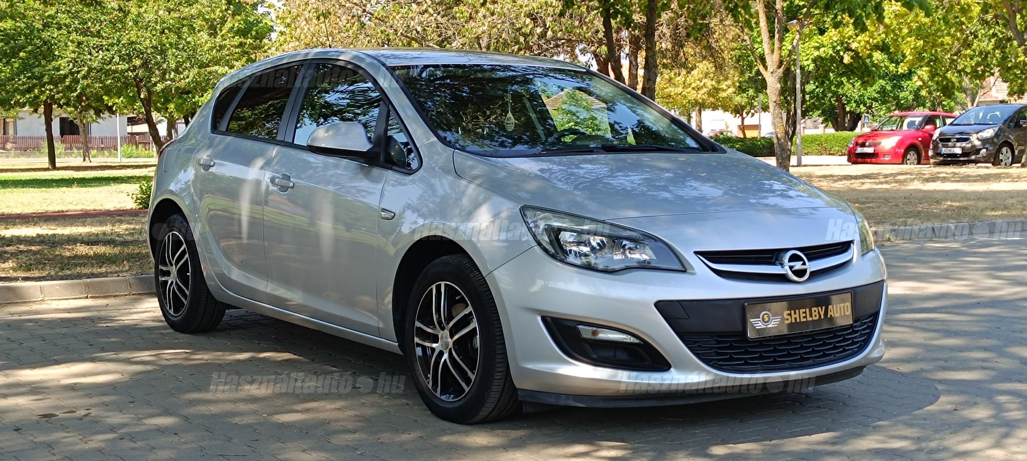 OPEL ASTRA J 2015/4 - 1