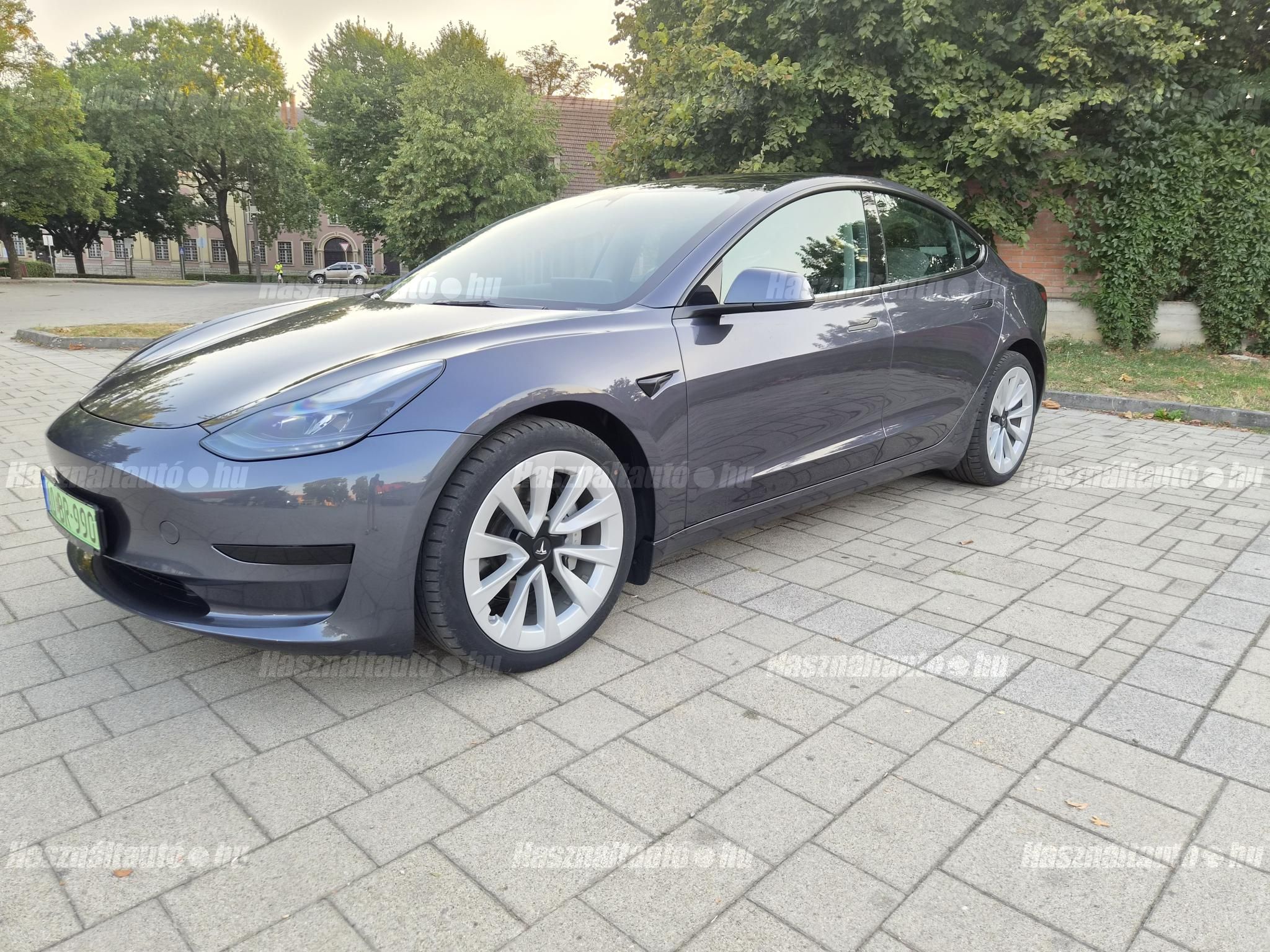 TESLA MODEL 3 2022/12 - 1