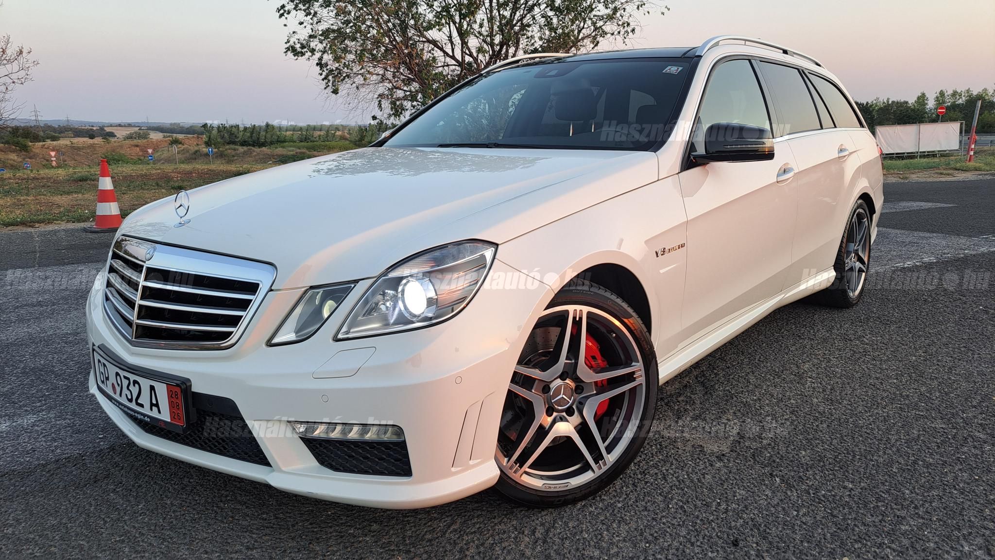 MERCEDES-BENZ E 63 AMG 2011/12 - 1