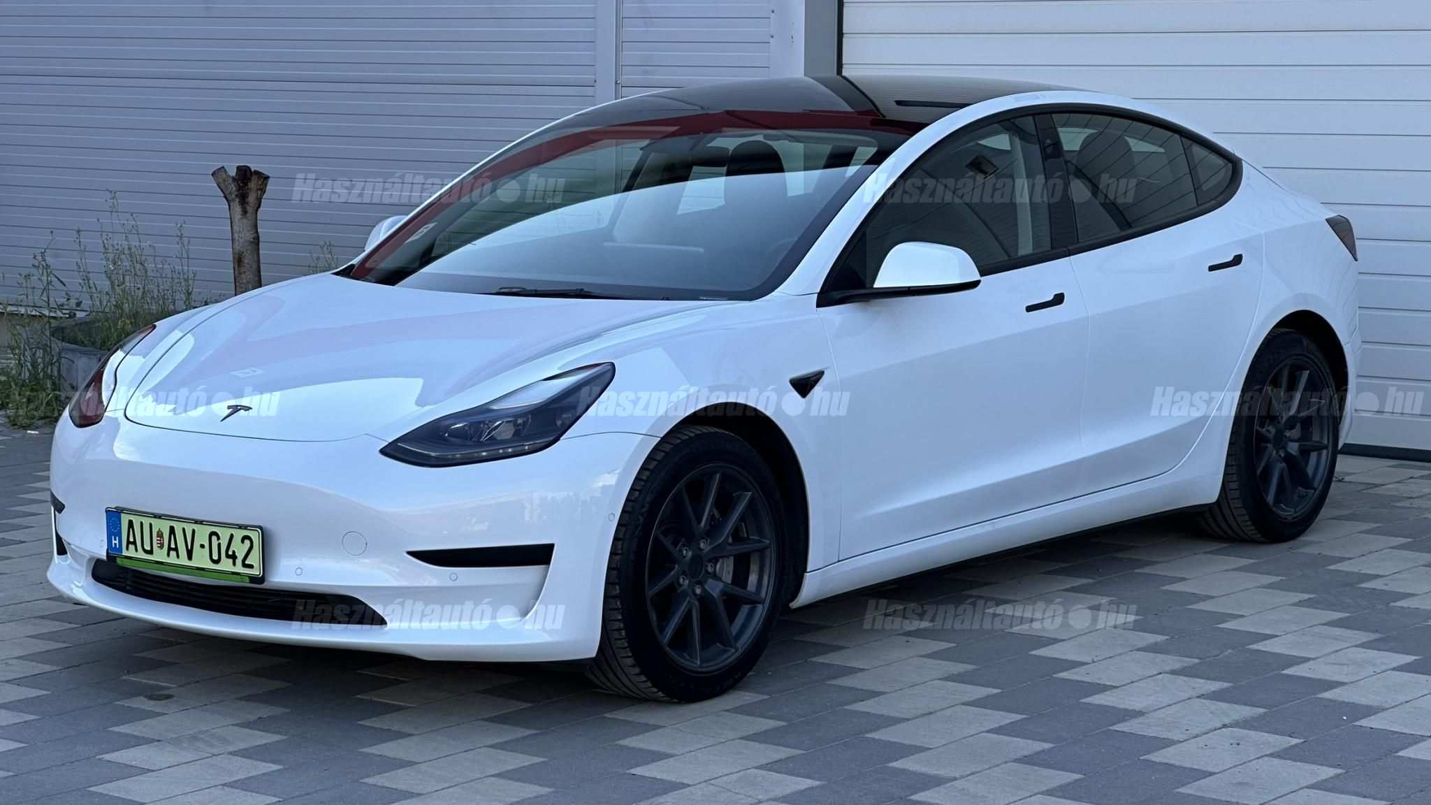 TESLA MODEL 3 2021/8 - 1