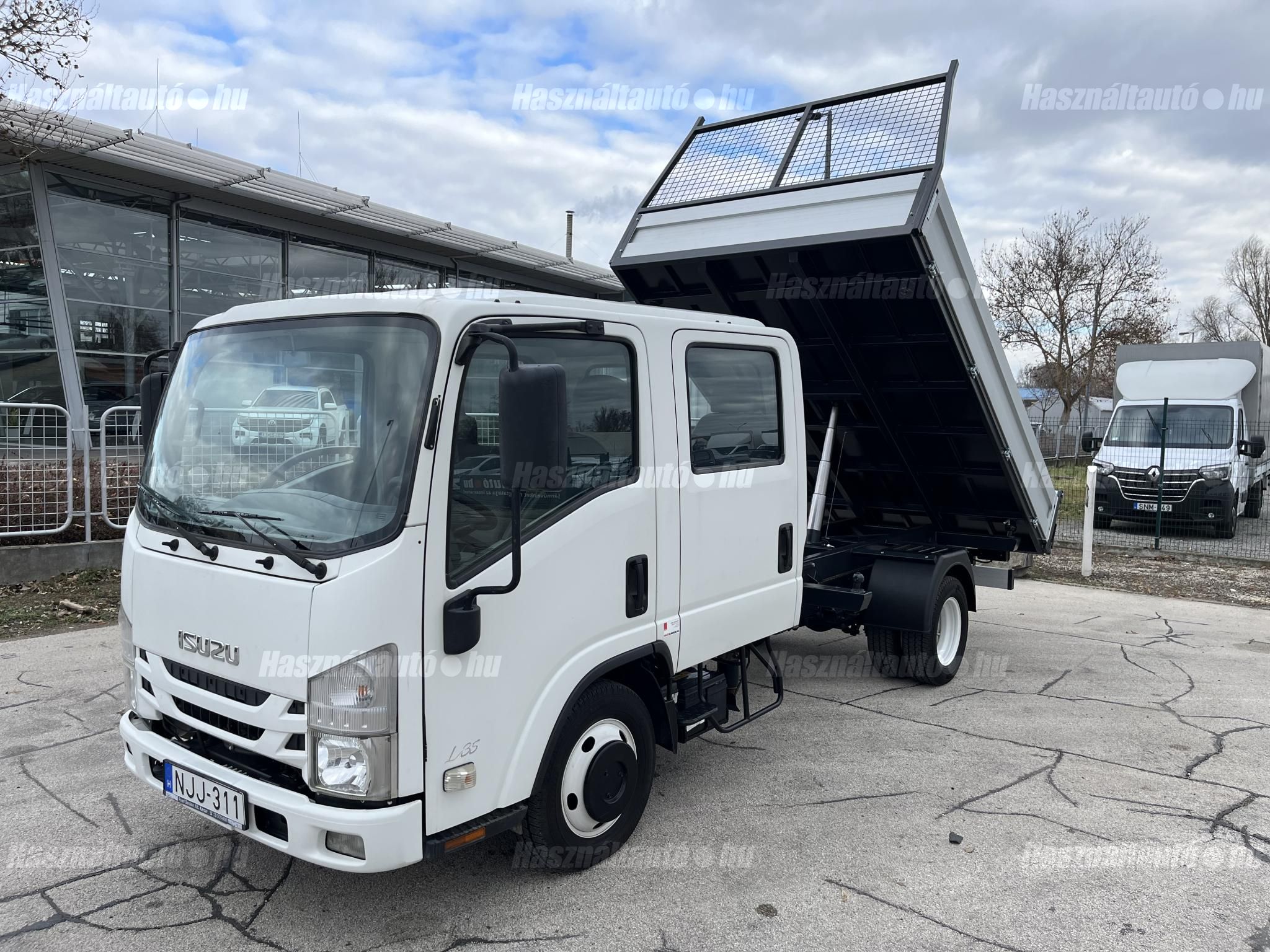 ISUZU N-SZÉRIA 2015/11 - 1