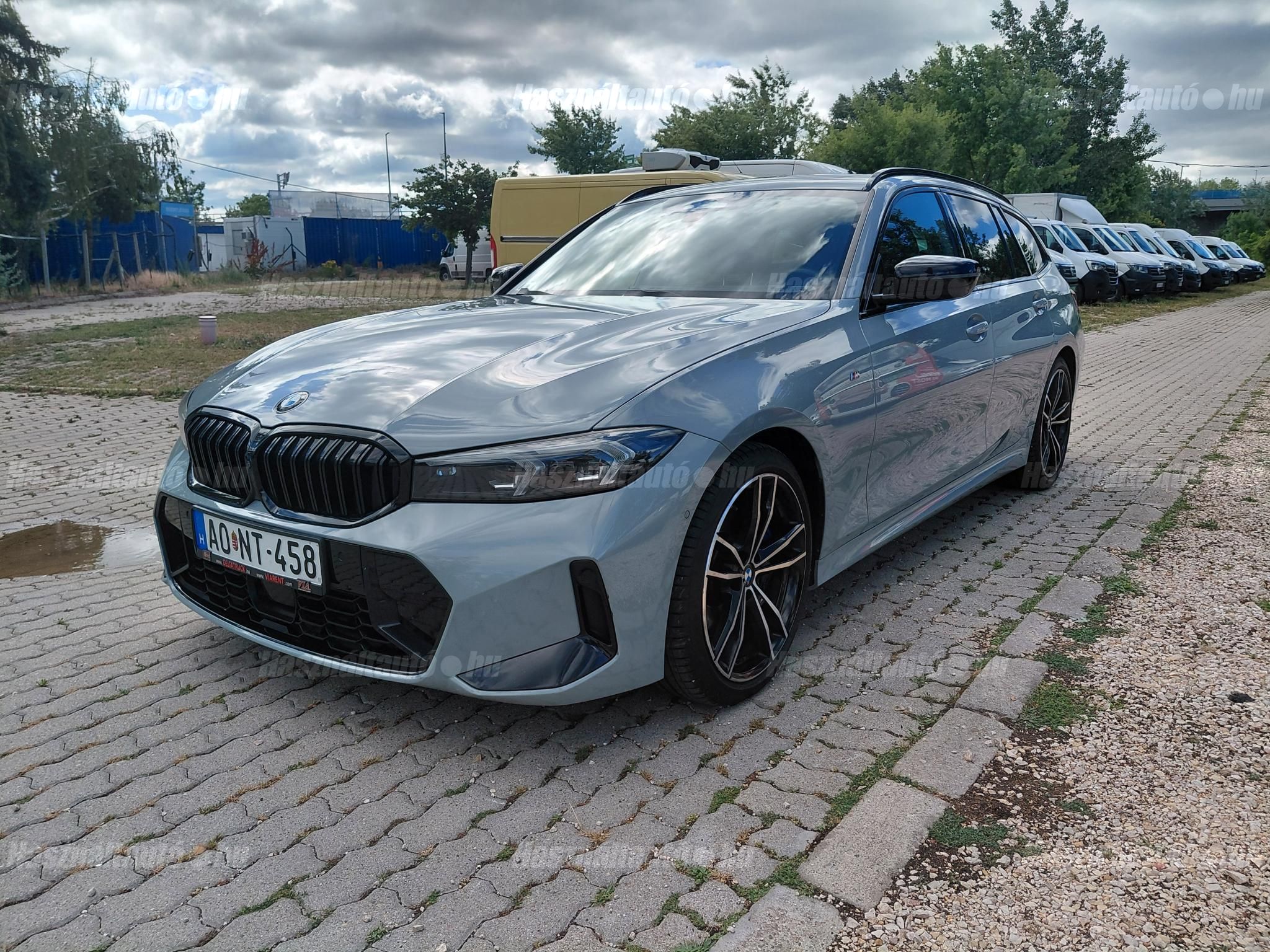 BMW 330 2023/7 - 1