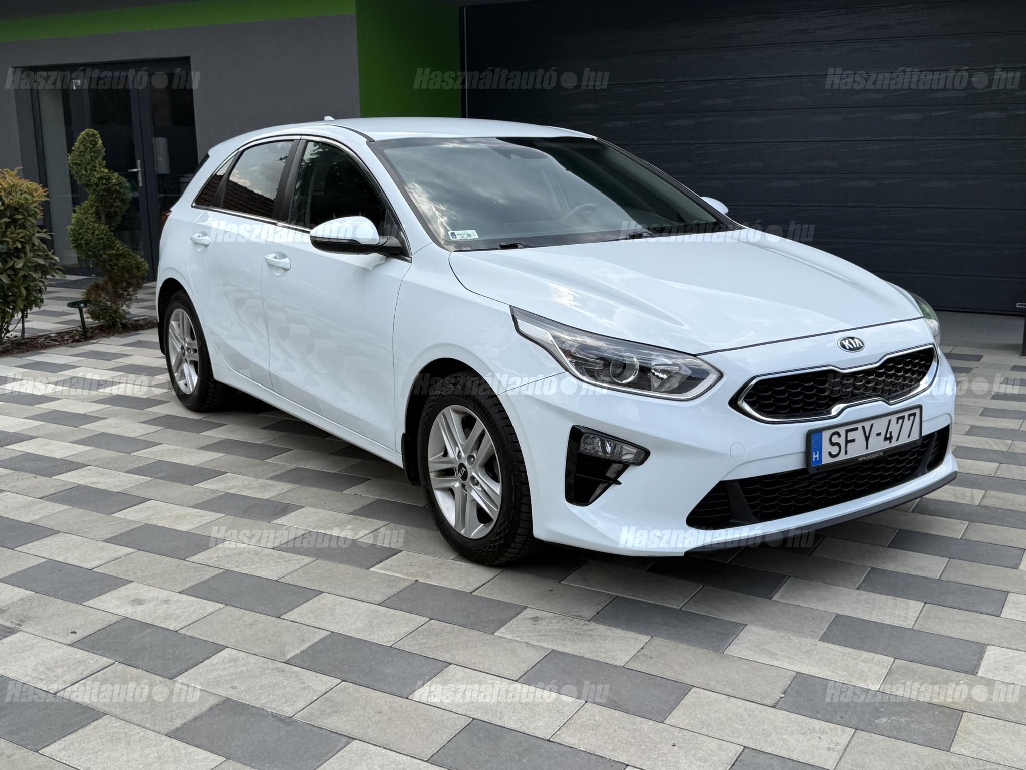 KIA CEE'D 2020/7 - 1