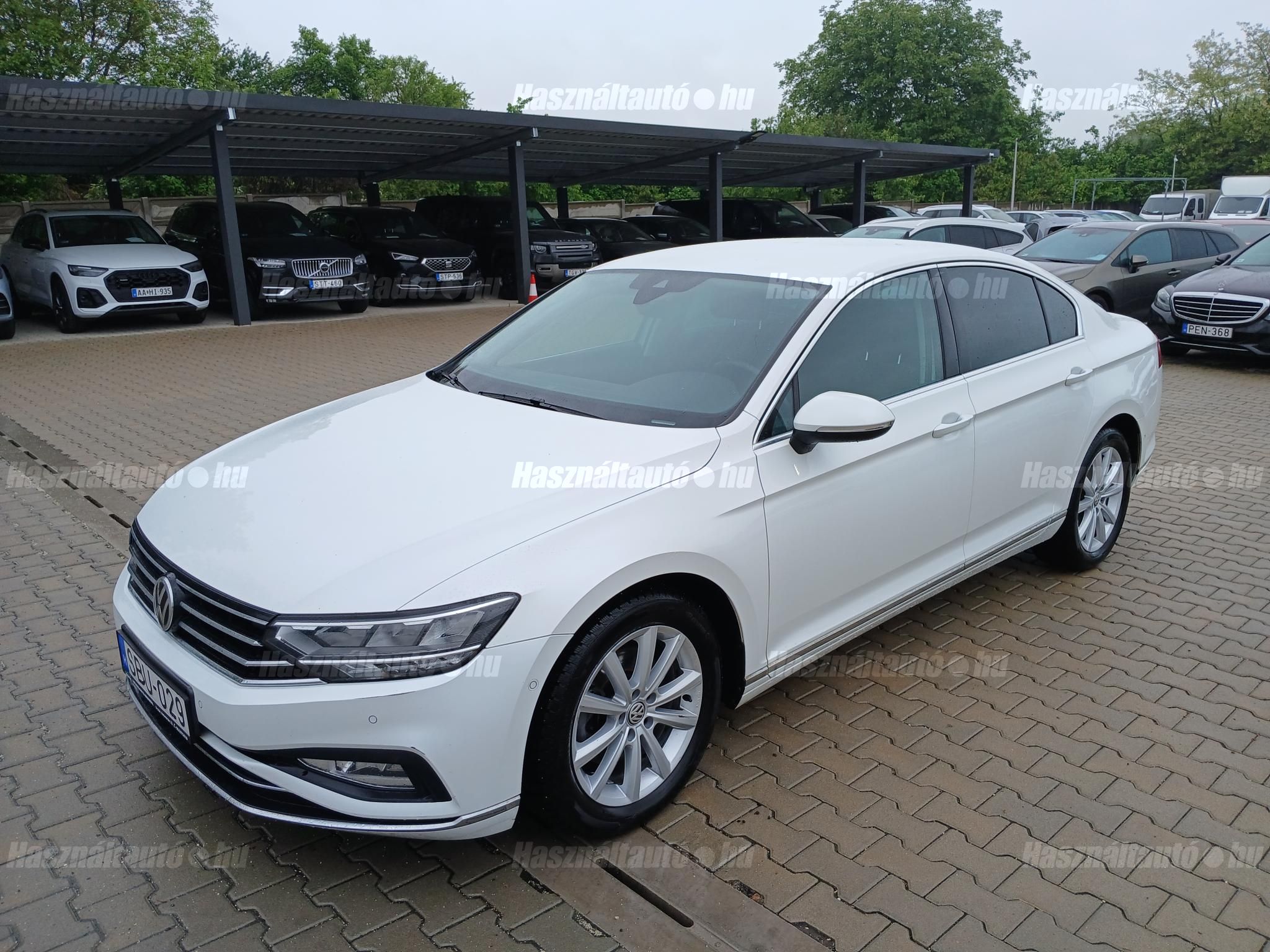 VOLKSWAGEN PASSAT 2020/7 - 1
