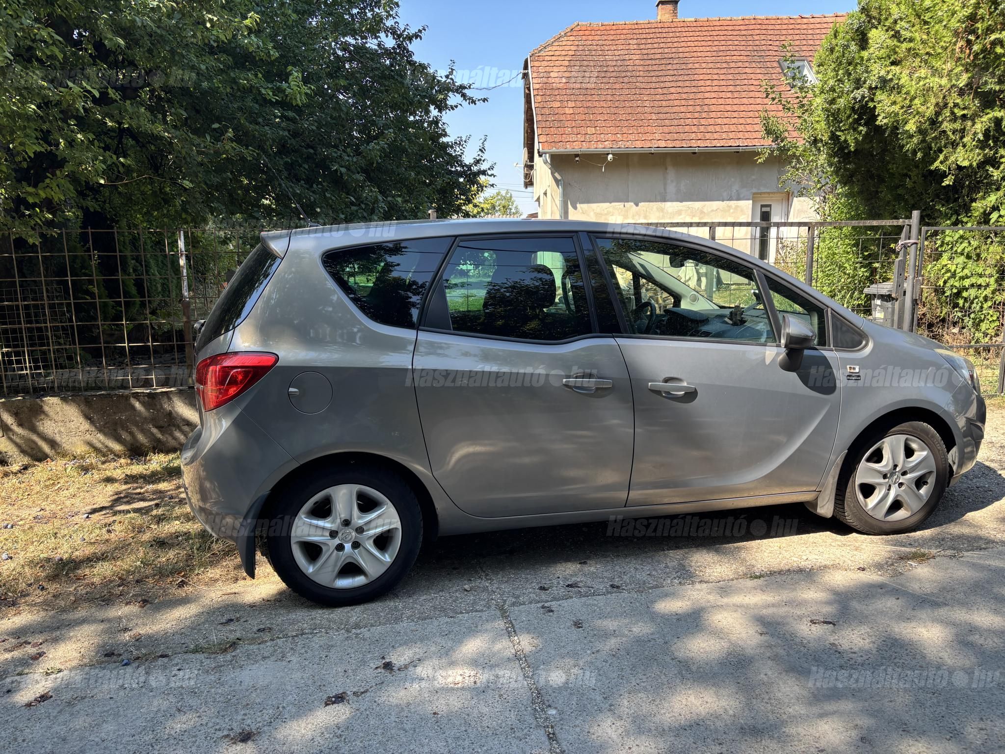 OPEL MERIVA B 2011/10 - 1