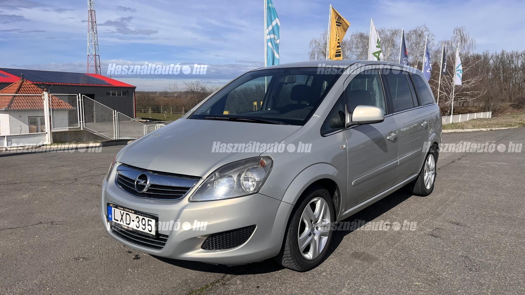 OPEL ZAFIRA B 2011/7 - 1