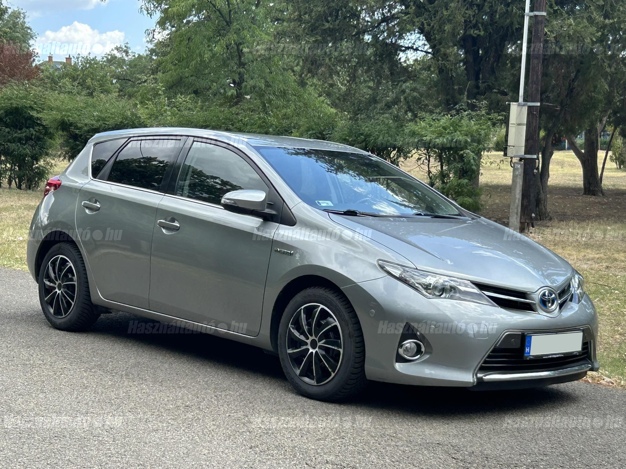 TOYOTA AURIS 2015/12 - 1