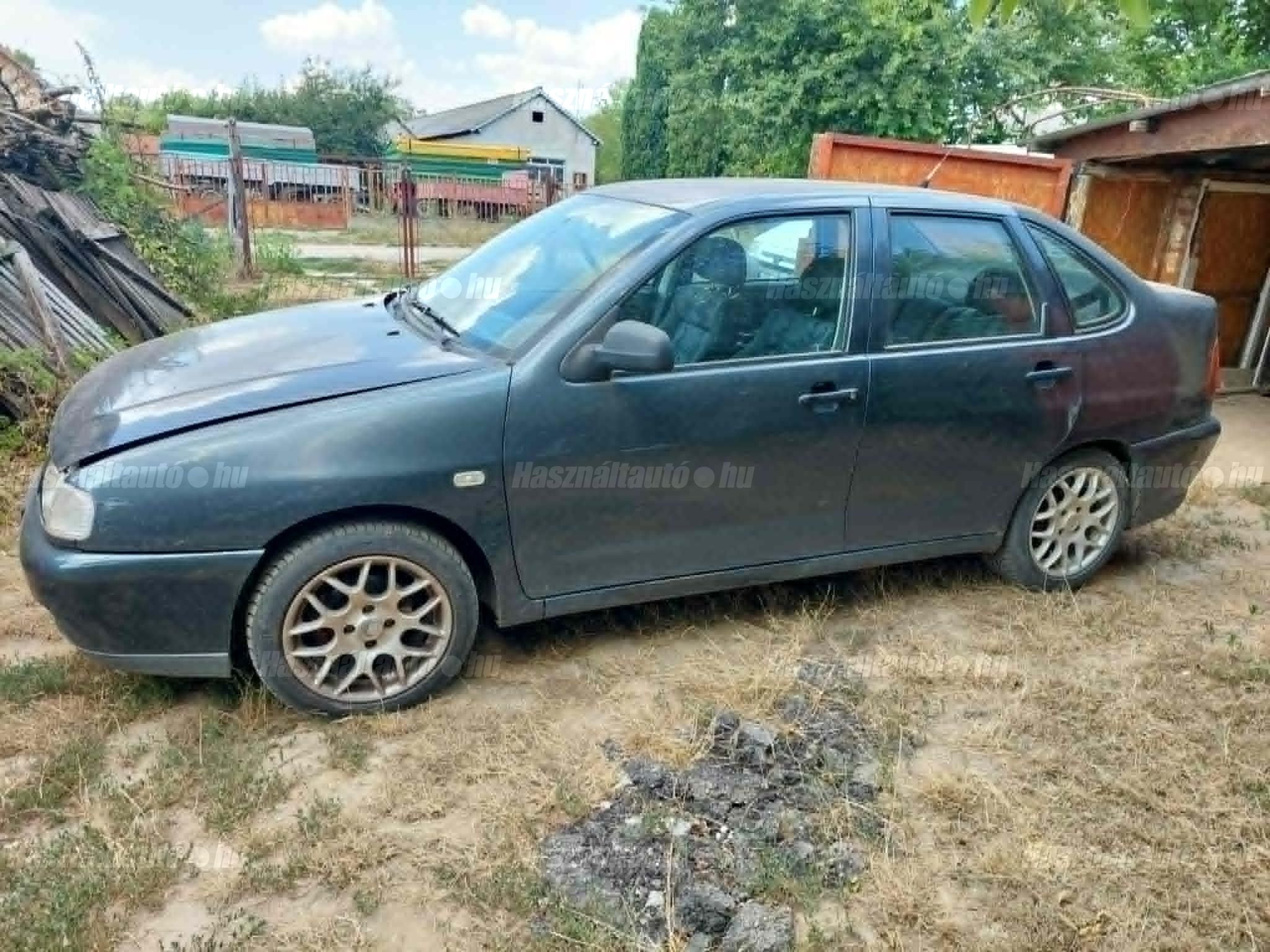 VOLKSWAGEN POLO 2000/5 - 1