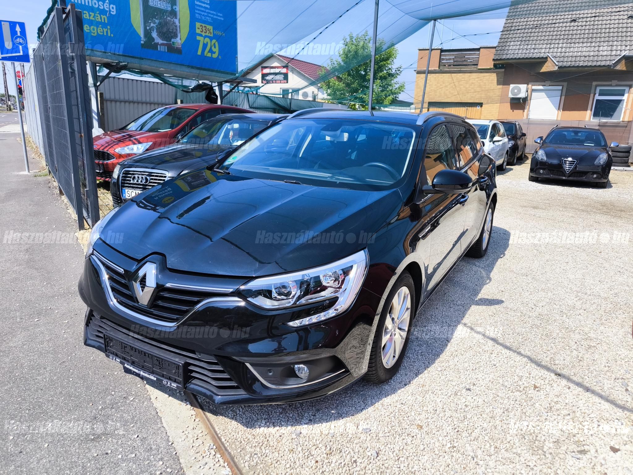 RENAULT MEGANE 2019/4 - 1