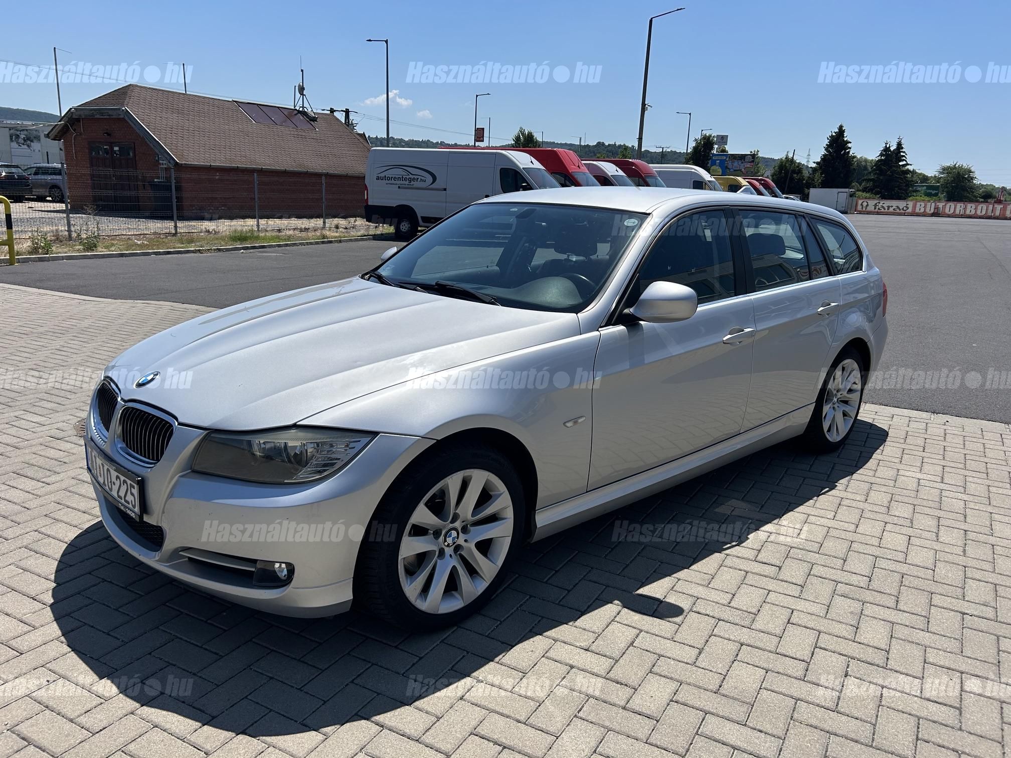 BMW 320 2011/6 - 1