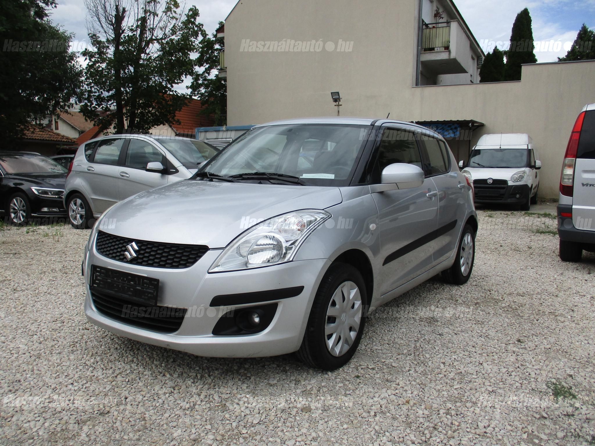 SUZUKI SWIFT 2013/2 - 1