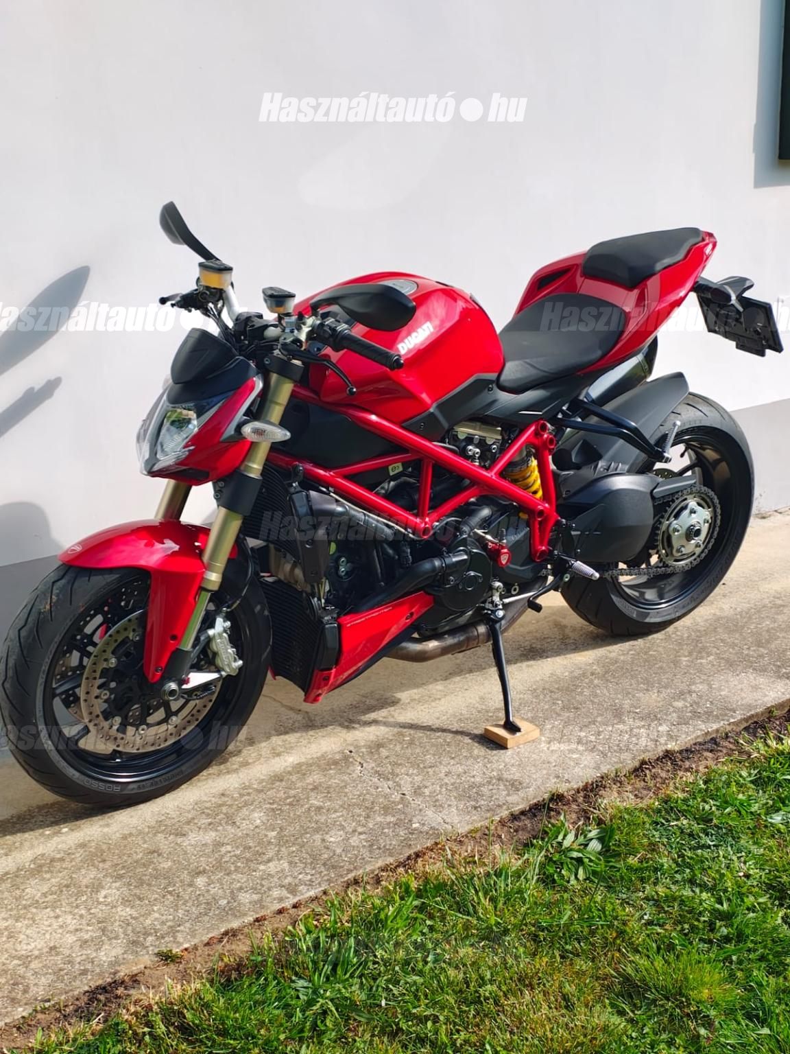 DUCATI 848 2012/3 - 1