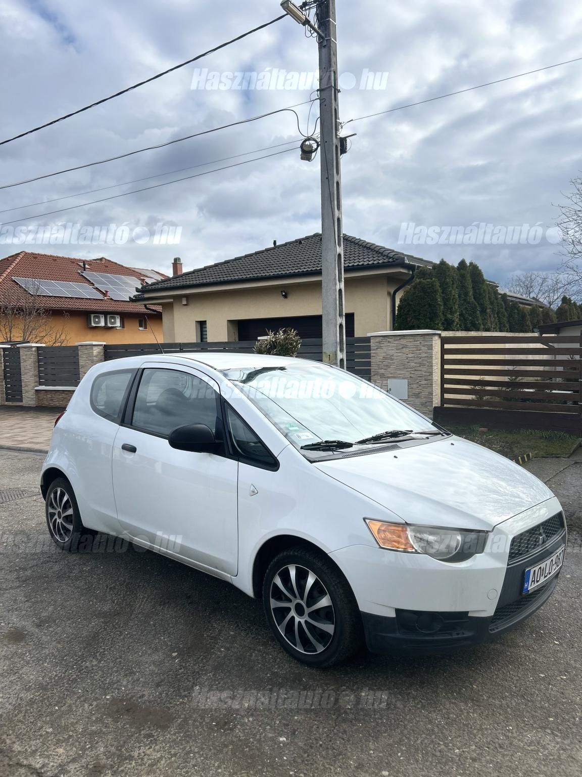 MITSUBISHI COLT 2009/10 - 1