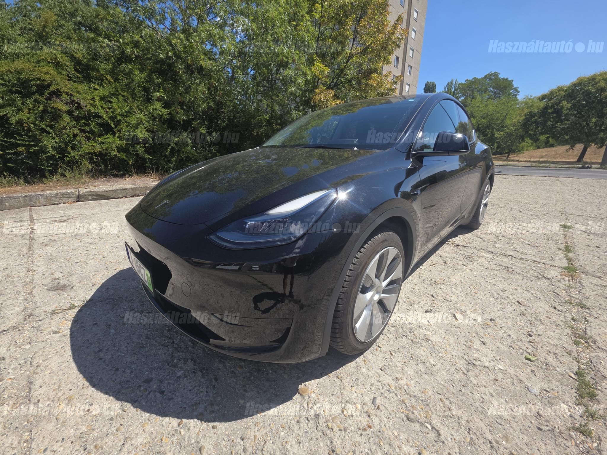 TESLA MODEL Y 2023/4 - 1