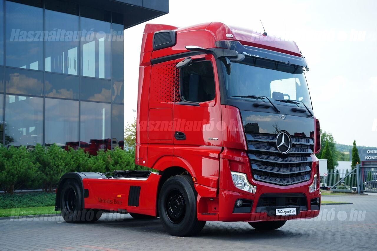 MERCEDES-BENZ 2021/1 - 1