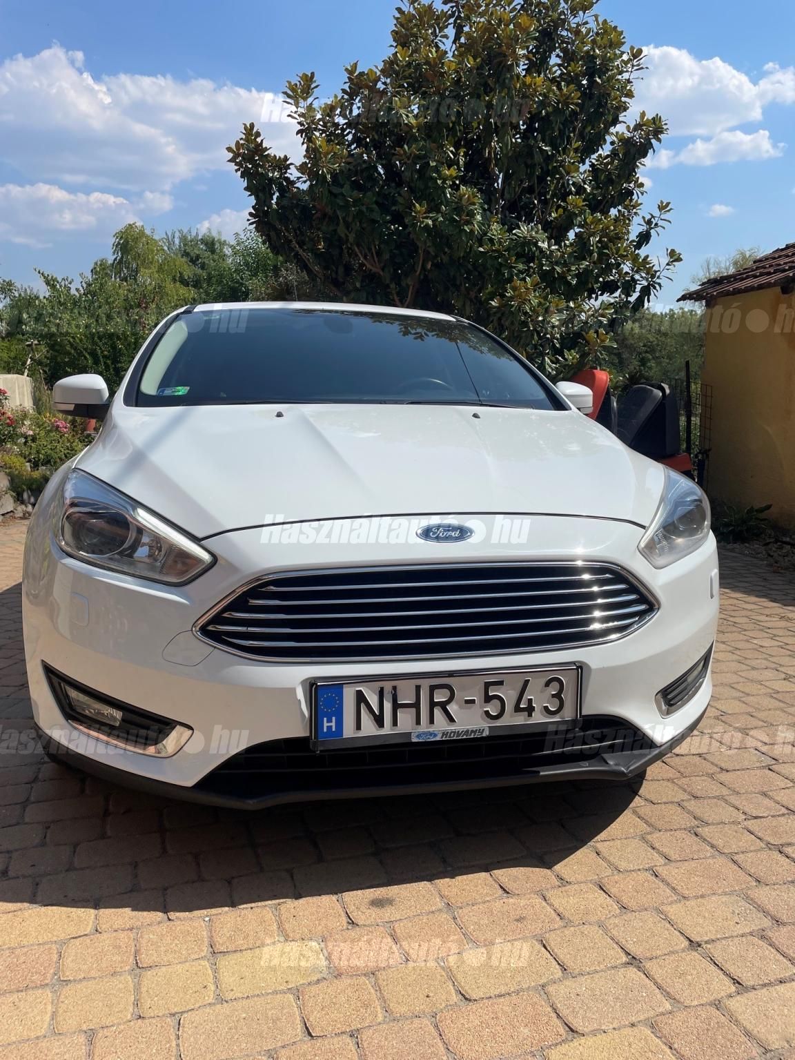 FORD FOCUS 2015 - 1