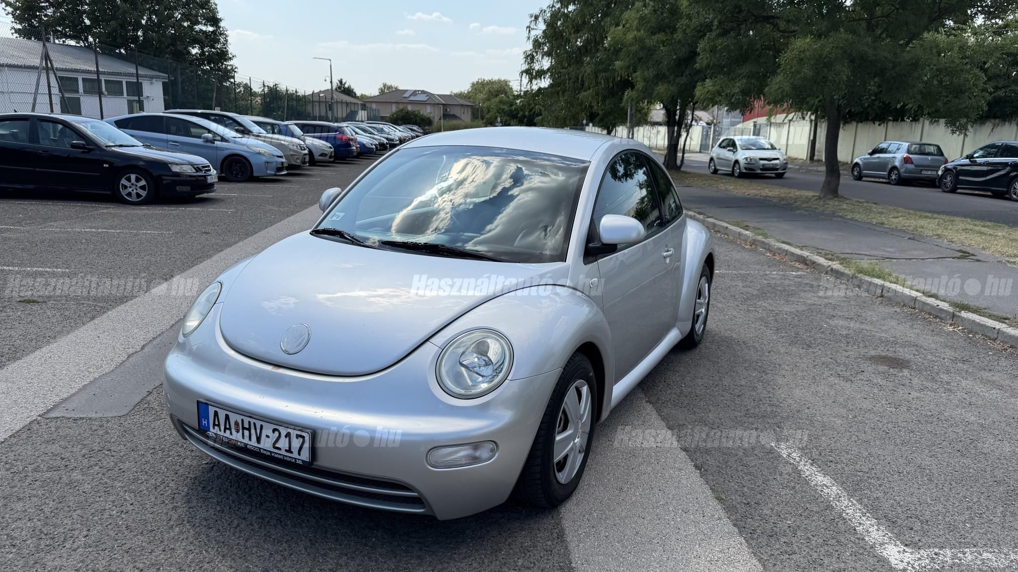 VOLKSWAGEN NEW BEETLE 2000/8 - 1