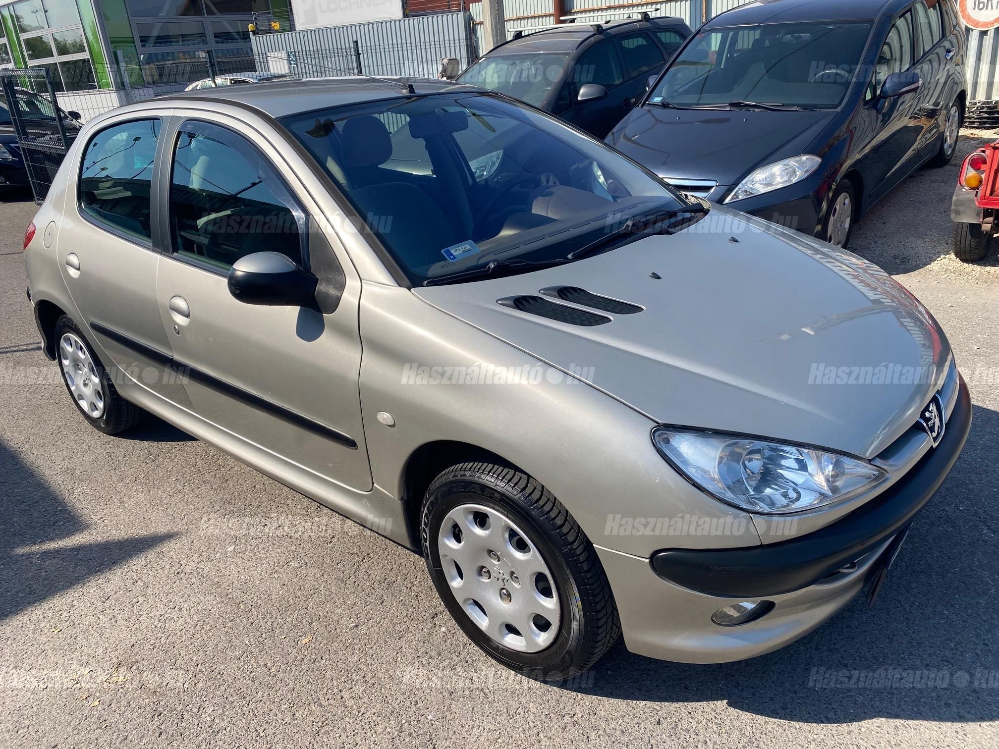 PEUGEOT 206 2004/12 - 1