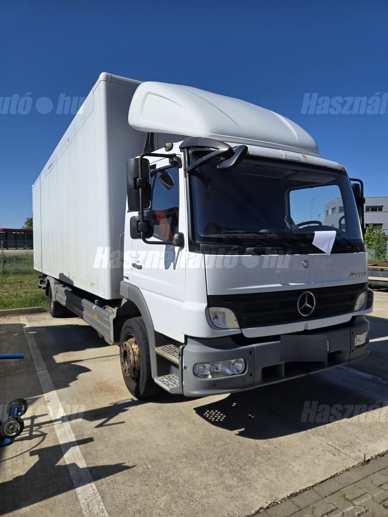 MERCEDES-BENZ 2010 - 1
