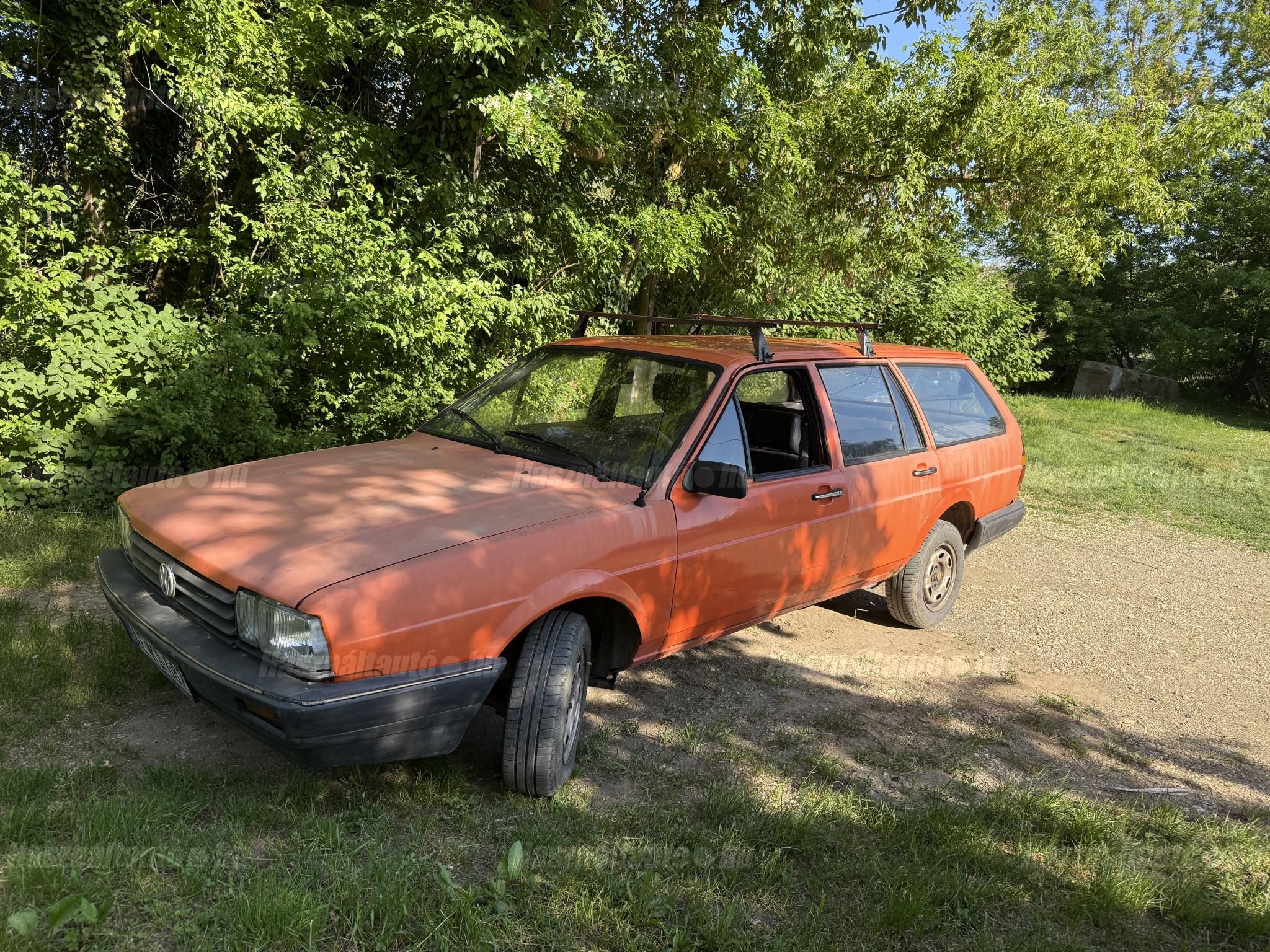 VOLKSWAGEN PASSAT 1983/1 - 1