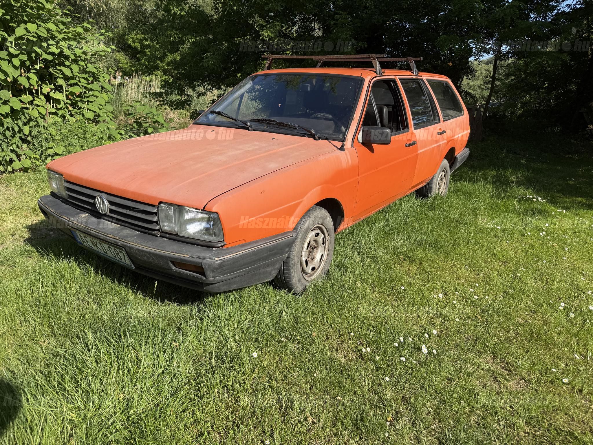 VOLKSWAGEN PASSAT 1983/1 - 1