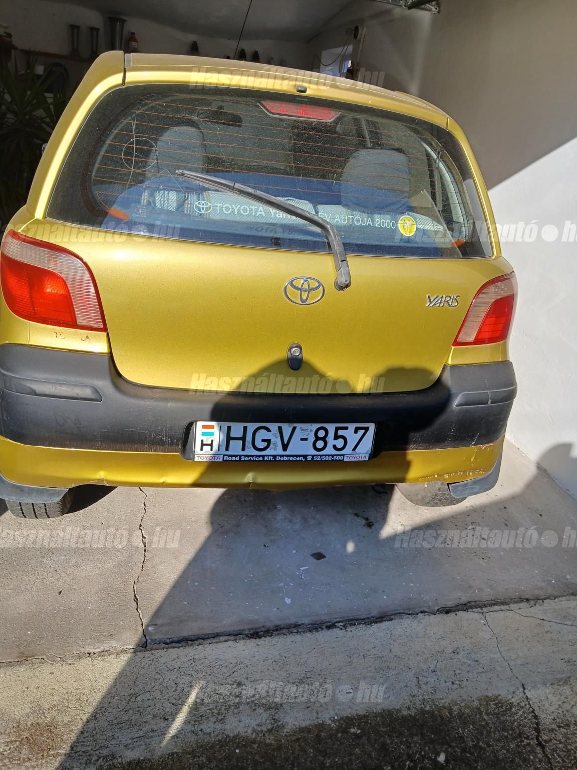 TOYOTA YARIS 2000/7 - 1